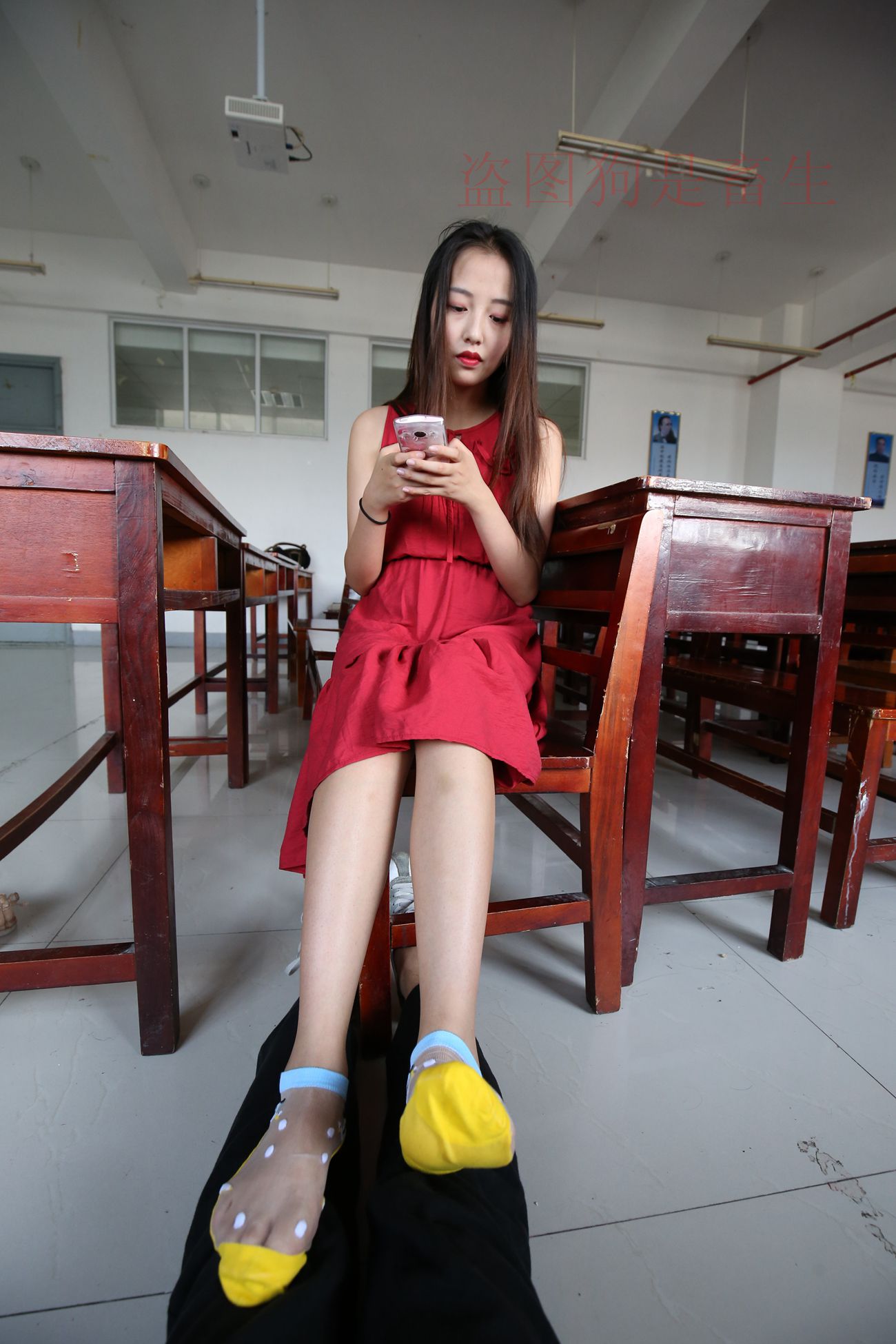 图片[64]-大西瓜爱牙膏-早期作品-Z5-4 电梯冰丝+裸足(1)[136P] – 速更版-美库