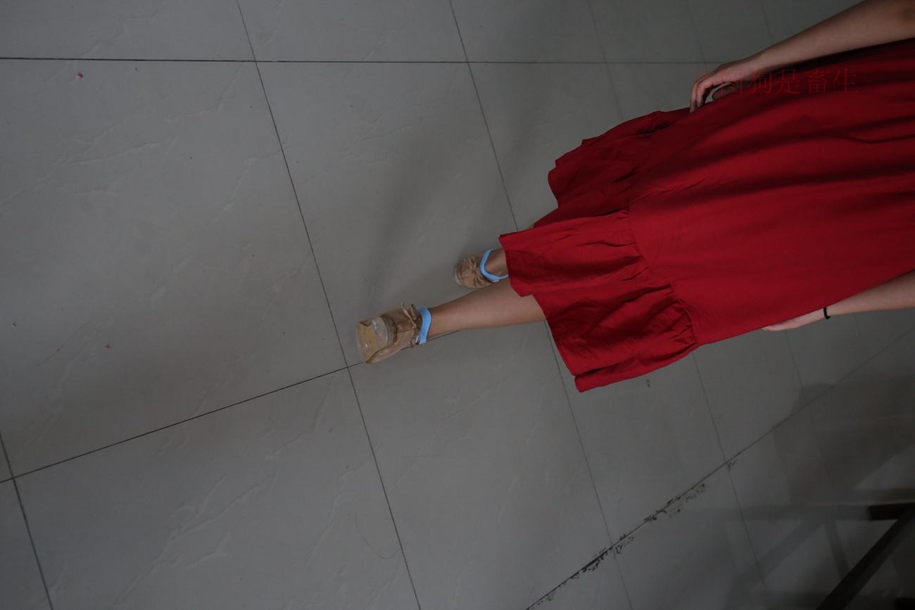 图片[119]-大西瓜爱牙膏-早期作品-Z5-4 电梯冰丝+裸足(1)[136P] – 速更版-美库