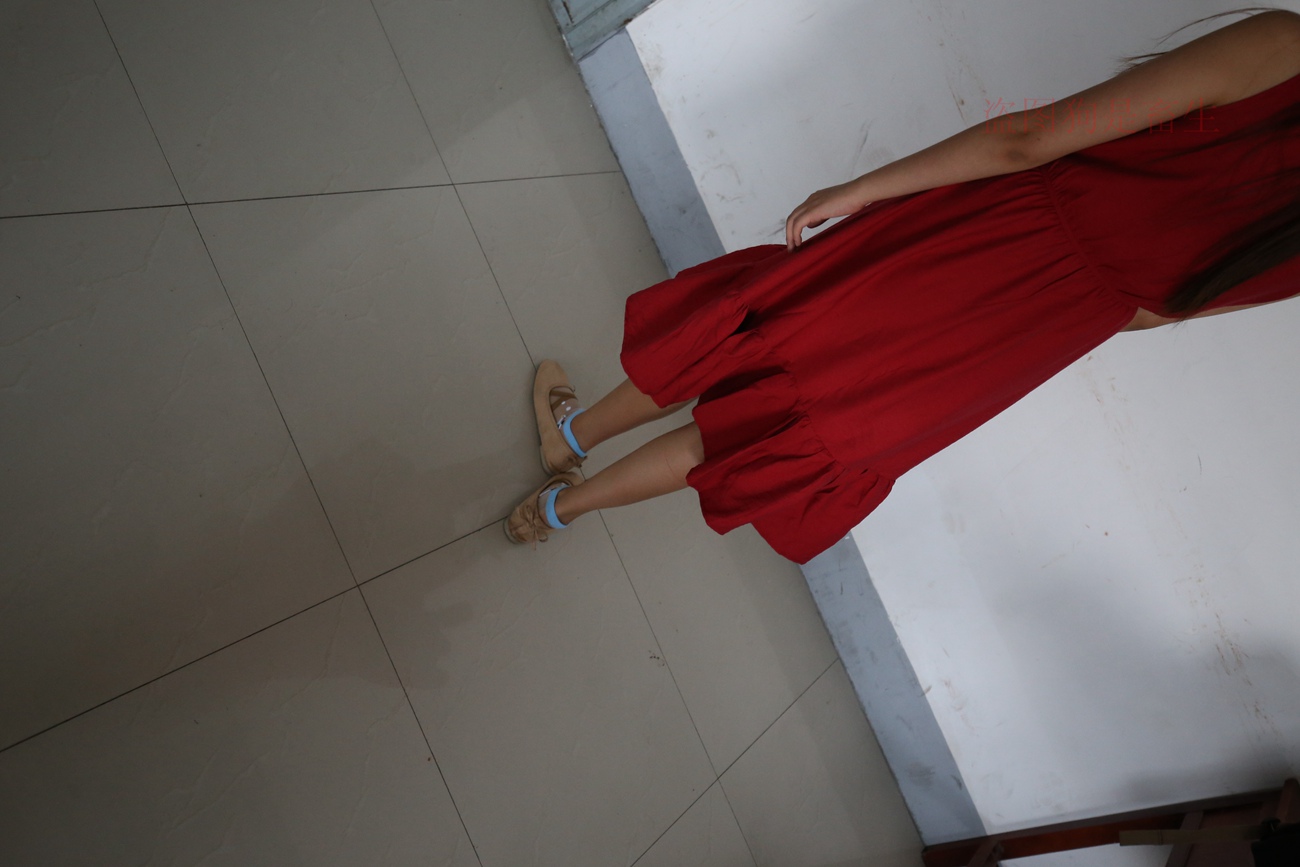 图片[121]-大西瓜爱牙膏-早期作品-Z5-4 电梯冰丝+裸足(1)[136P] – 速更版-美库