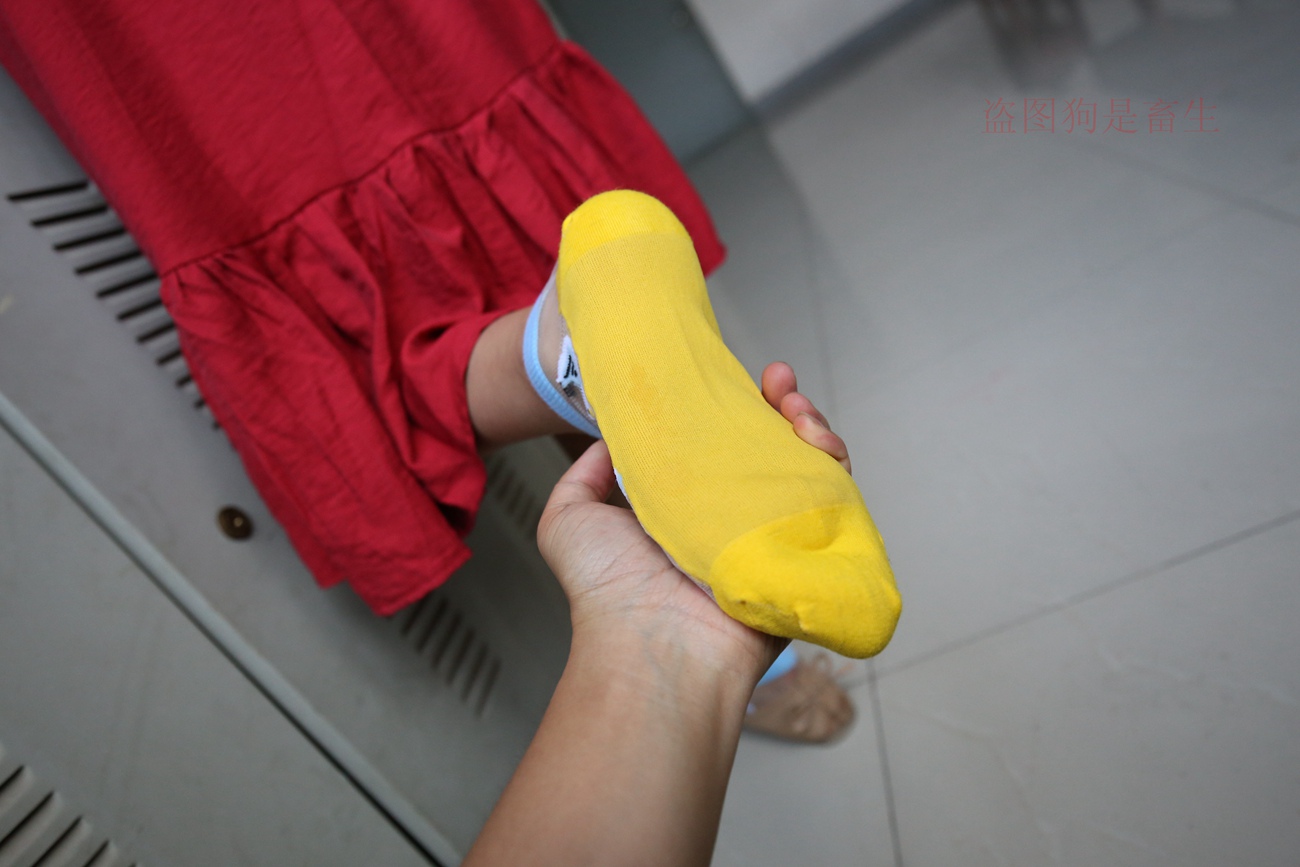 图片[64]-大西瓜爱牙膏-早期作品-Z5-4 电梯冰丝+裸足(2)[180P] – 速更版-美库