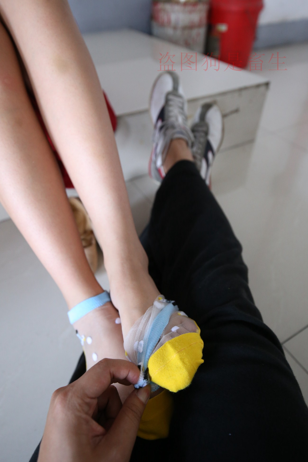 图片[92]-大西瓜爱牙膏-早期作品-Z5-4 电梯冰丝+裸足(2)[180P] – 速更版-美库