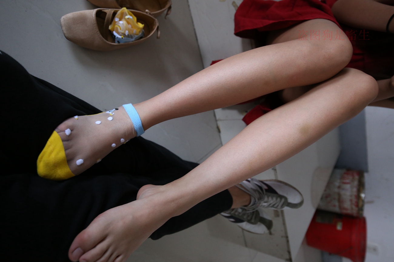 图片[99]-大西瓜爱牙膏-早期作品-Z5-4 电梯冰丝+裸足(2)[180P] – 速更版-美库