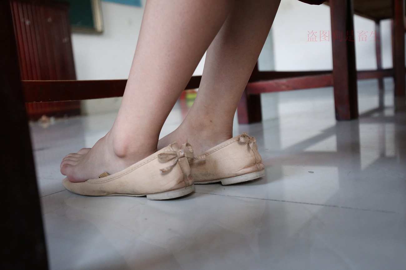 图片[162]-大西瓜爱牙膏-早期作品-Z5-4 电梯冰丝+裸足(2)[180P] – 速更版-美库