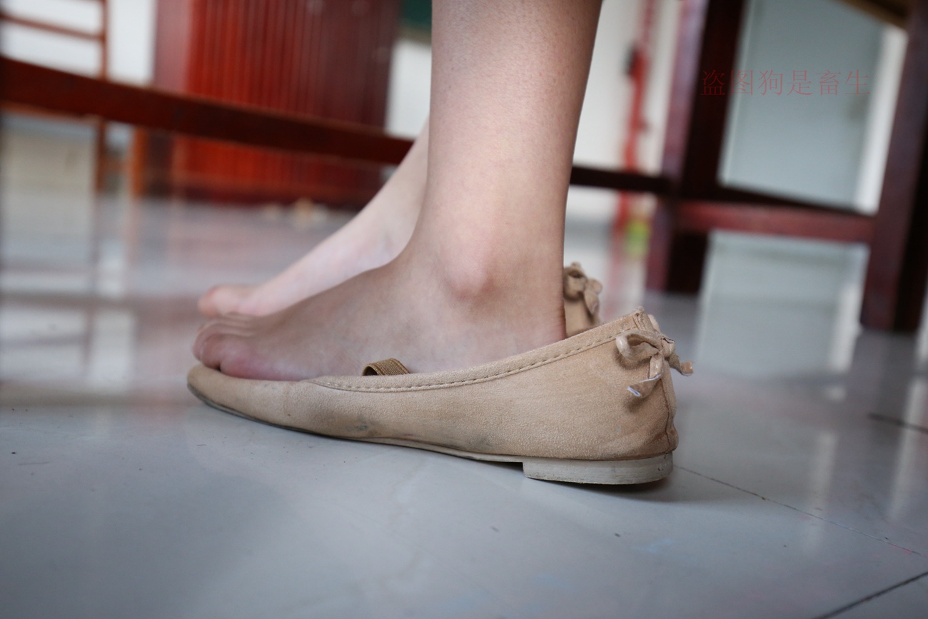 图片[168]-大西瓜爱牙膏-早期作品-Z5-4 电梯冰丝+裸足(2)[180P] – 速更版-美库