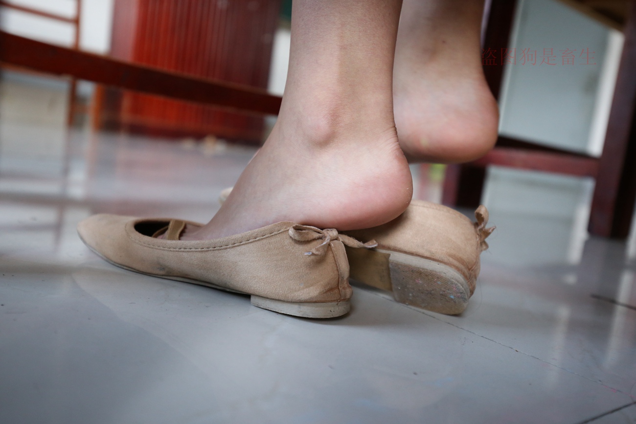 图片[172]-大西瓜爱牙膏-早期作品-Z5-4 电梯冰丝+裸足(2)[180P] – 速更版-美库