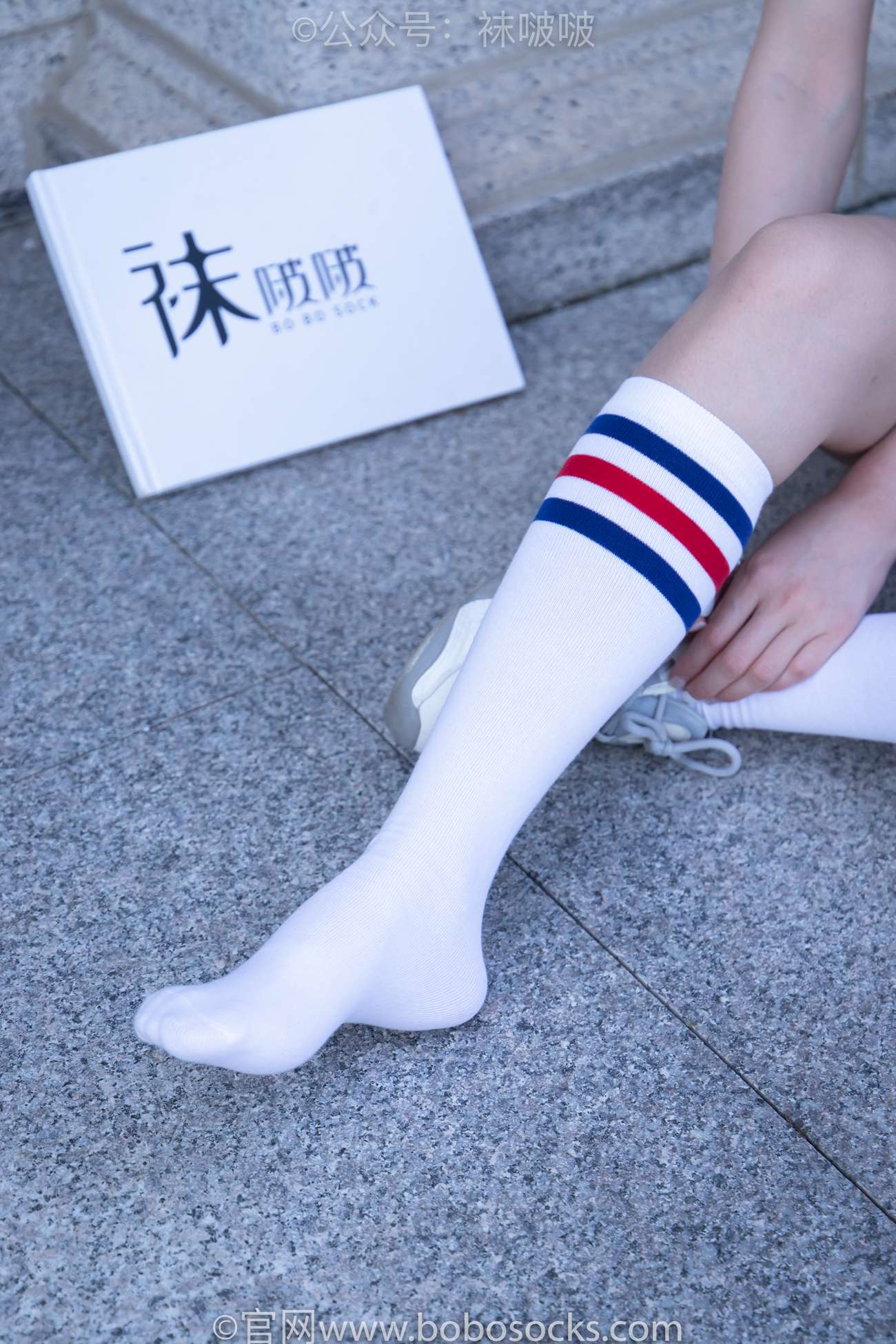 图片[28]-[BoBoSocks袜啵啵]NO.006 小米-运动鞋、白色小腿袜、裸足[130P] – 速更版-美库