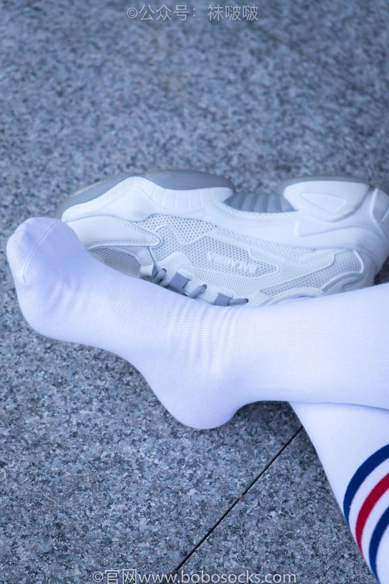 图片[33]-[BoBoSocks袜啵啵]NO.006 小米-运动鞋、白色小腿袜、裸足[130P] – 速更版-美库