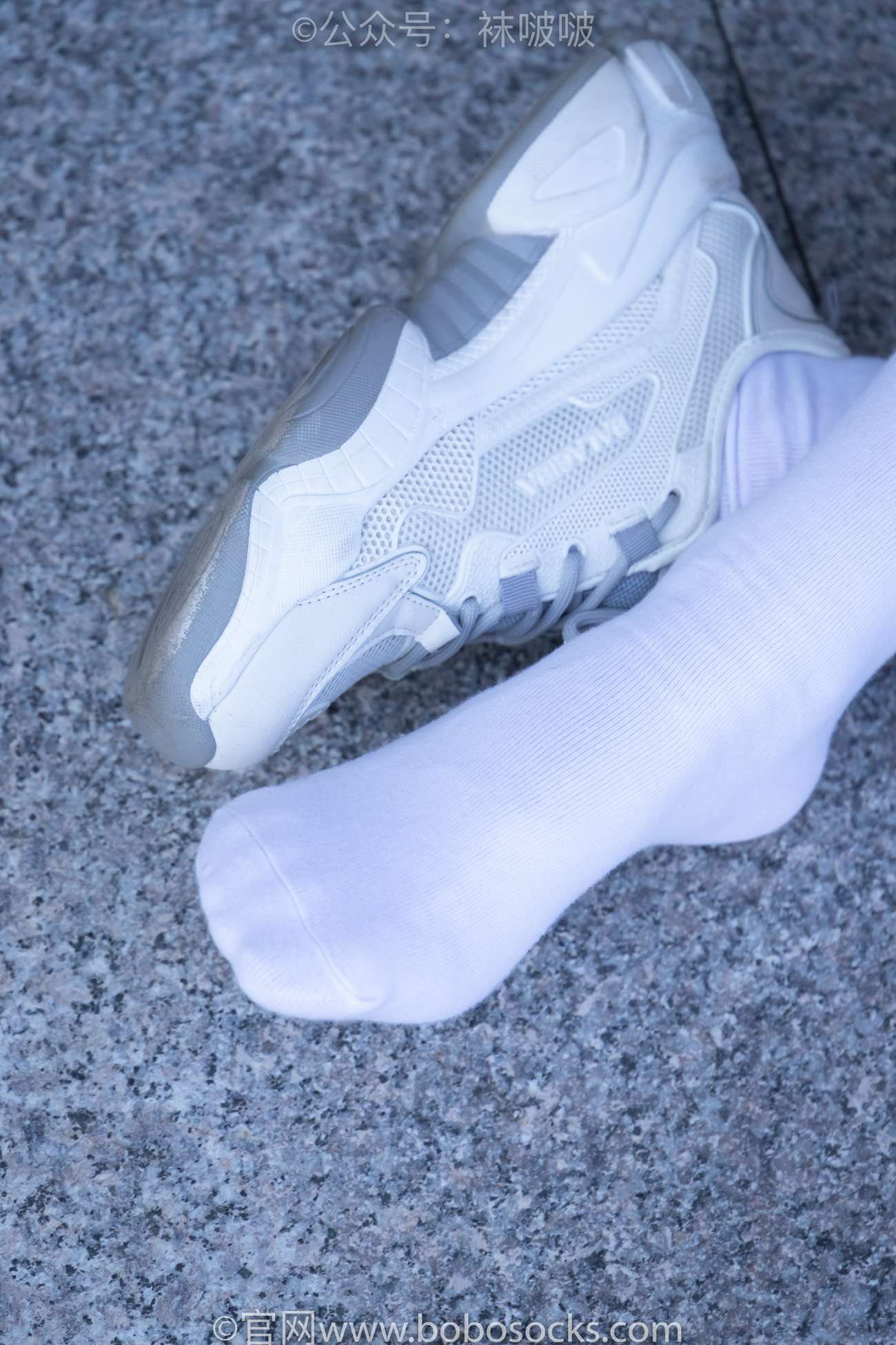 图片[34]-[BoBoSocks袜啵啵]NO.006 小米-运动鞋、白色小腿袜、裸足[130P] – 速更版-美库