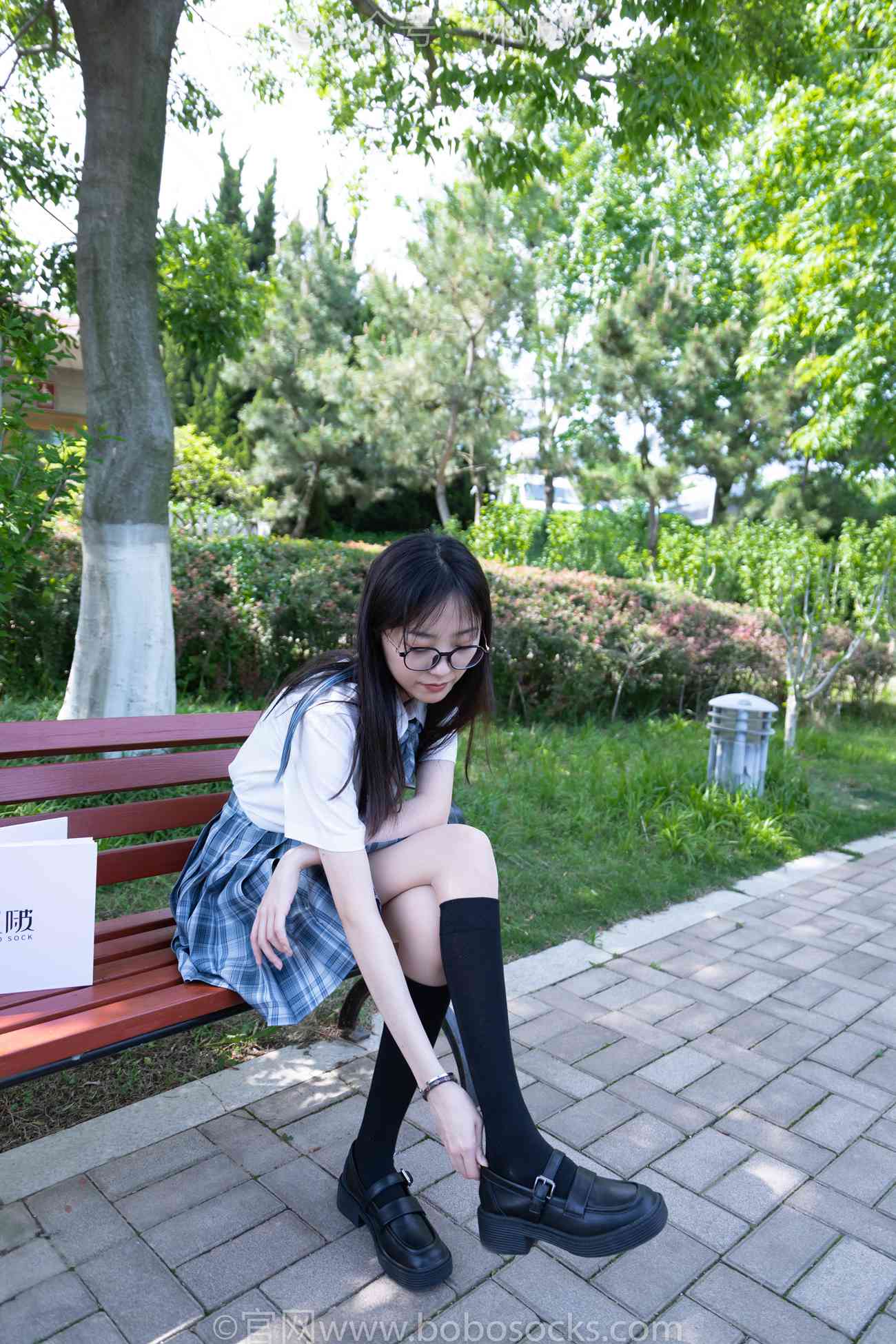 图片[34]-[BoBoSocks袜啵啵]NO.007 稚予-JK制服、皮鞋、黑色中筒棉袜、肉丝[143P] – 速更版-美库