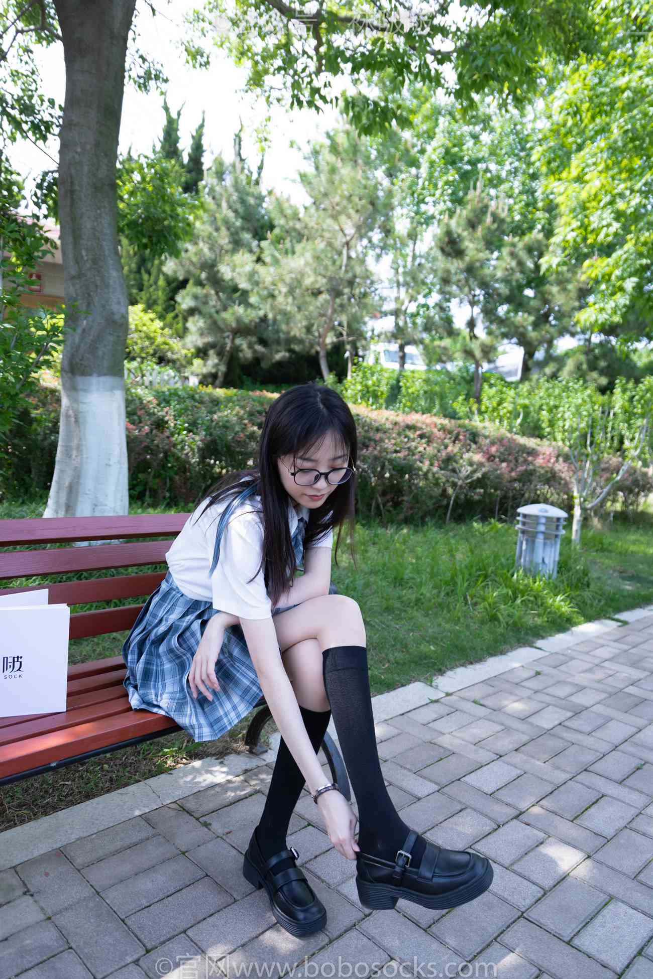 图片[35]-[BoBoSocks袜啵啵]NO.007 稚予-JK制服、皮鞋、黑色中筒棉袜、肉丝[143P] – 速更版-美库