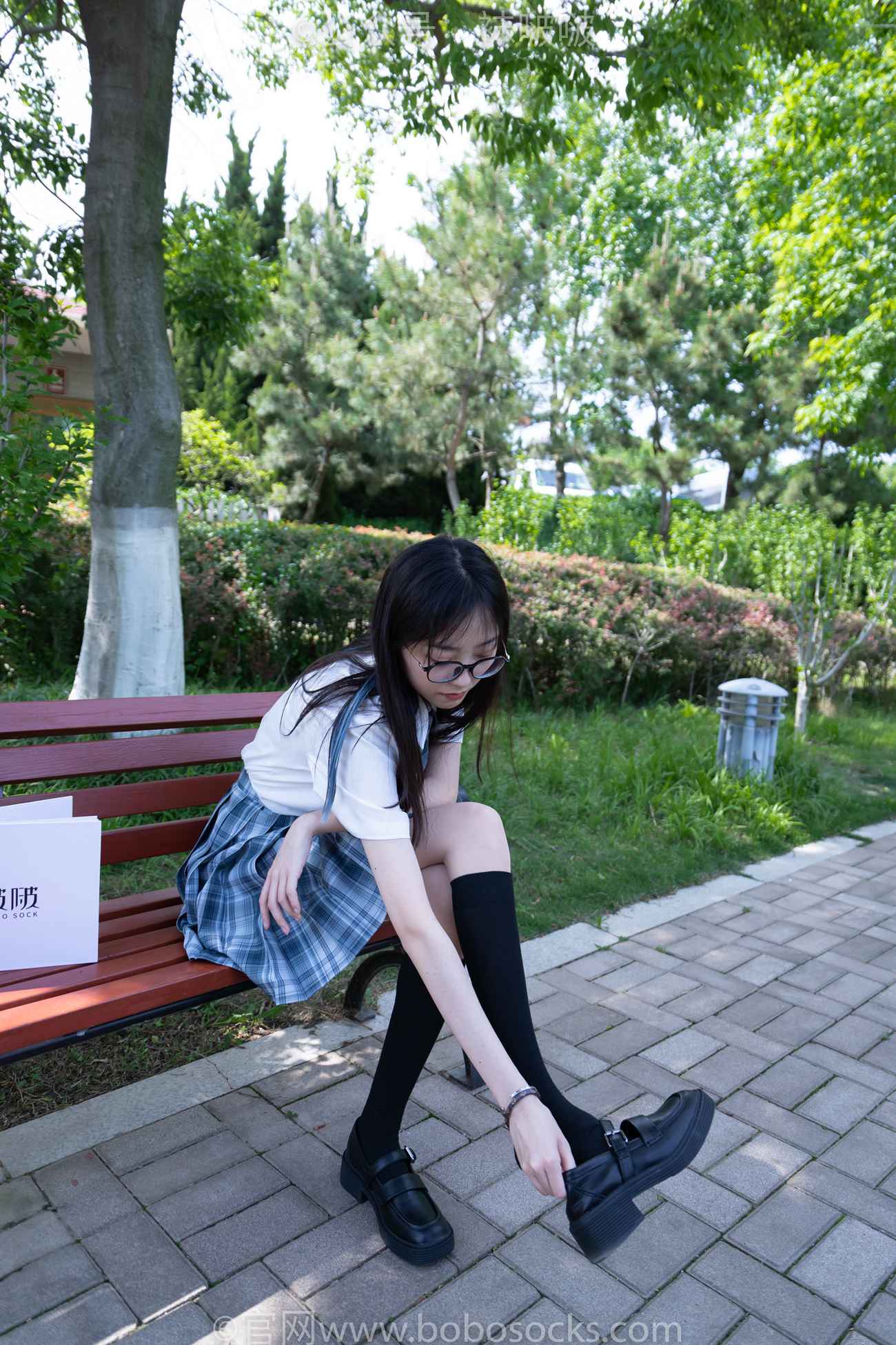 图片[38]-[BoBoSocks袜啵啵]NO.007 稚予-JK制服、皮鞋、黑色中筒棉袜、肉丝[143P] – 速更版-美库