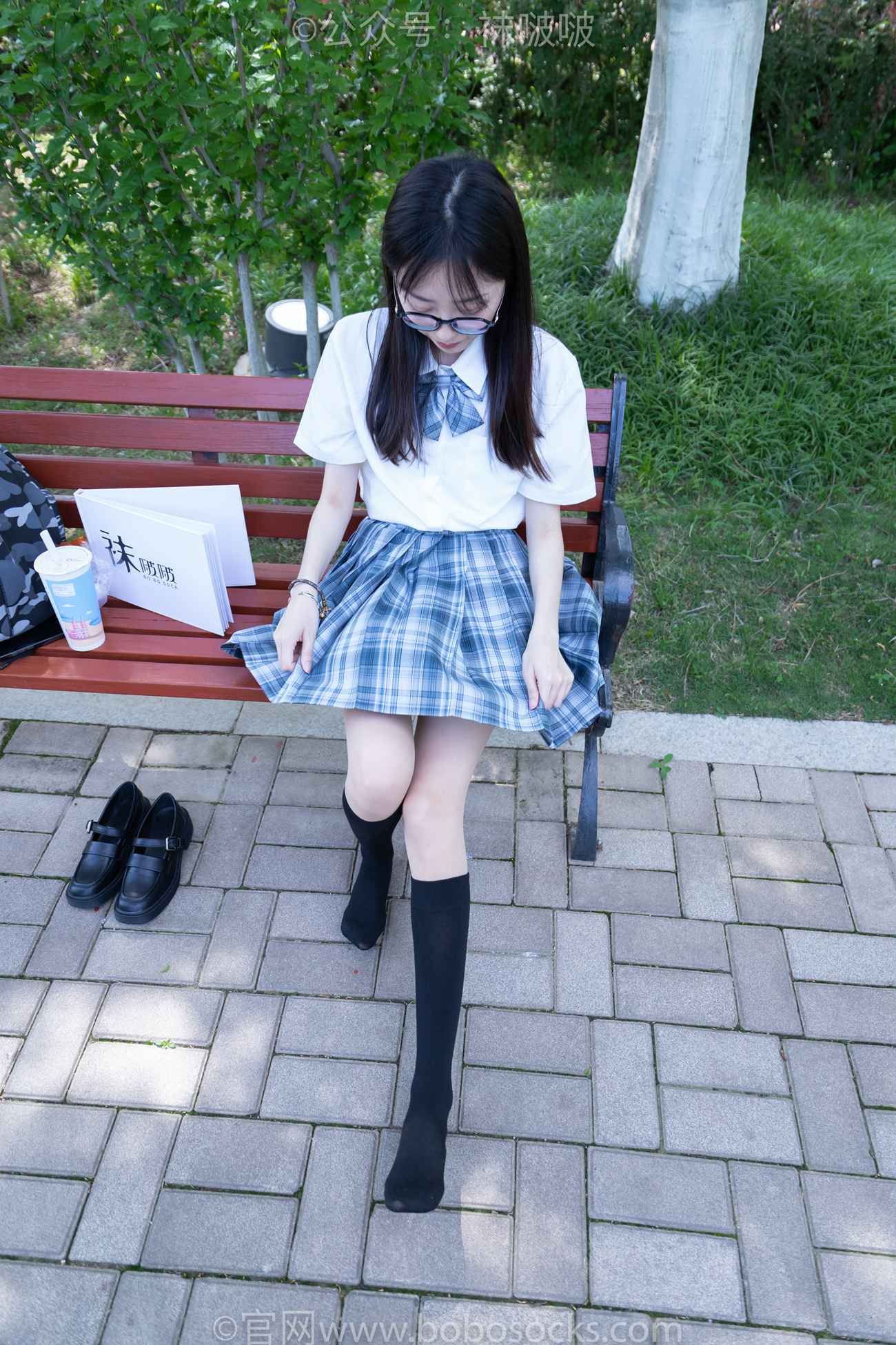 图片[73]-[BoBoSocks袜啵啵]NO.007 稚予-JK制服、皮鞋、黑色中筒棉袜、肉丝[143P] – 速更版-美库