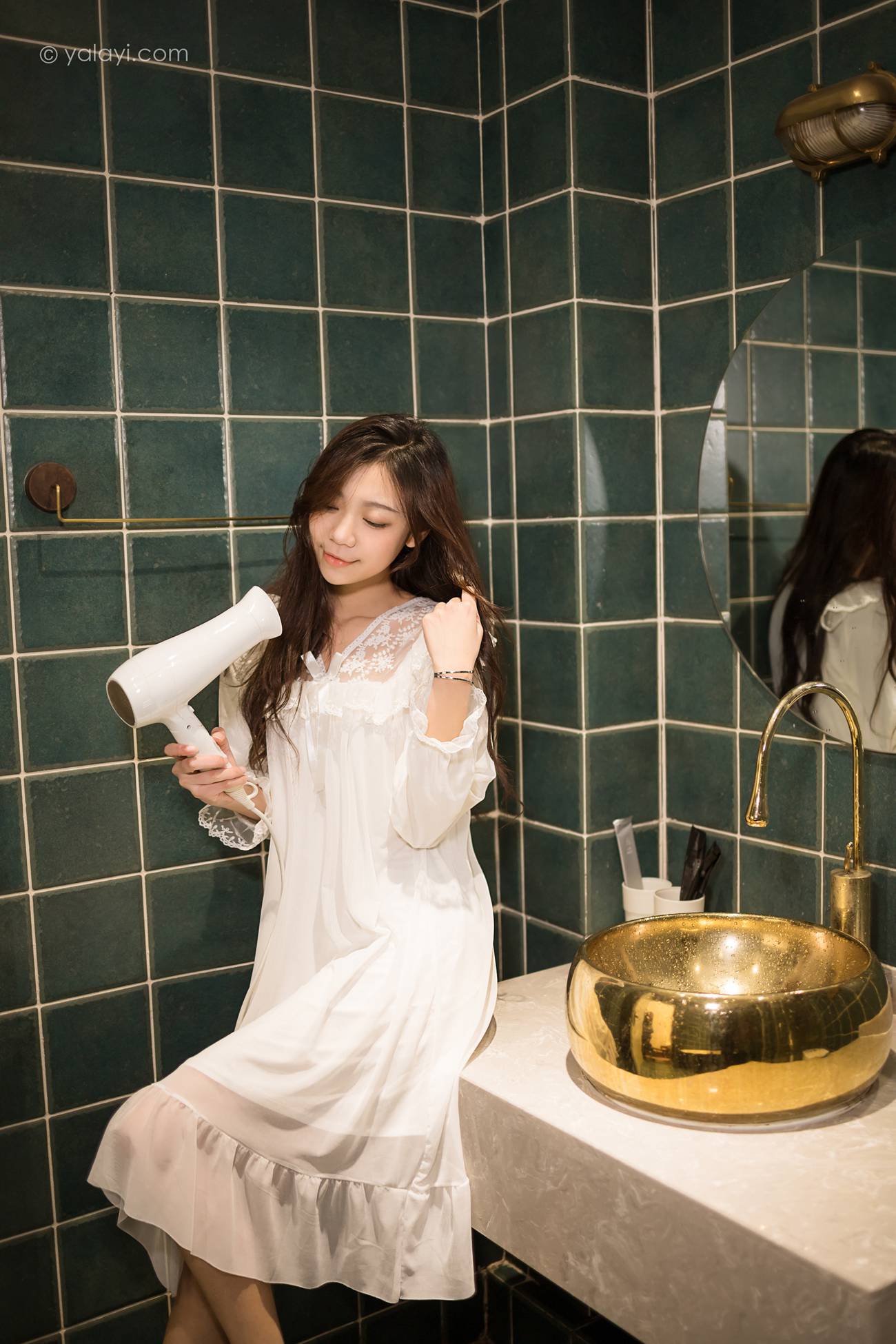 图片[47]-[YALAYI雅拉伊] 2022.03.30 NO.915 阁楼 梓瑶 [46P] – 速更版-美库