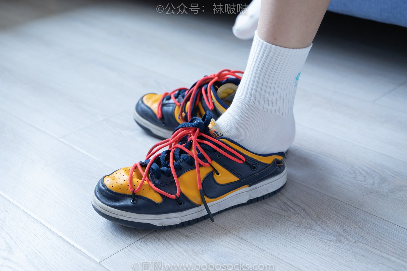 图片[128]-[BoBoSocks袜啵啵]NO.009 果冻-耐克板鞋、白棉袜、裸足[130P] – 速更版-美库