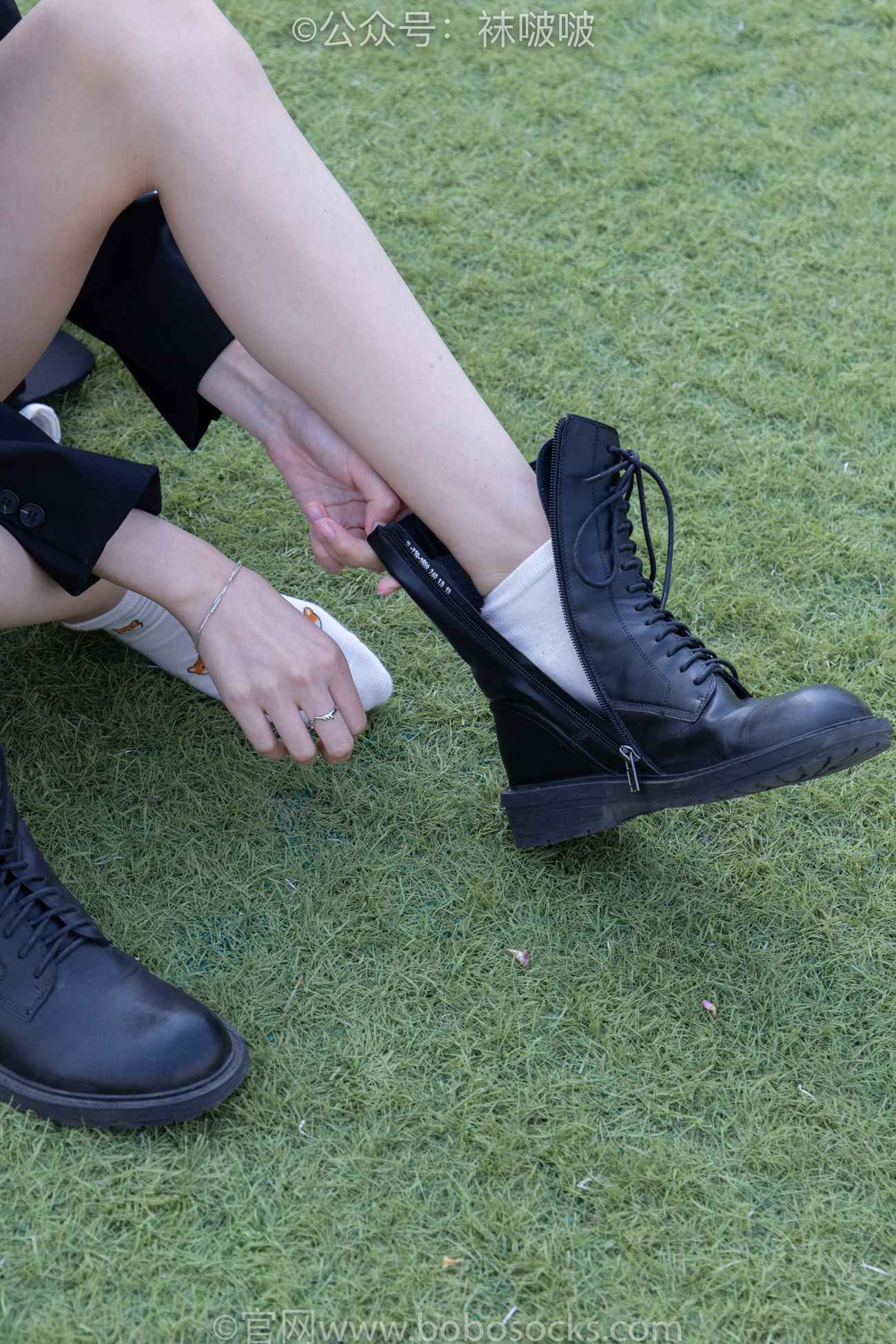 图片[106]-[BoBoSocks袜啵啵]NO.010 小甜豆-马丁靴、白色短棉袜、裸足[117P] – 速更版-美库