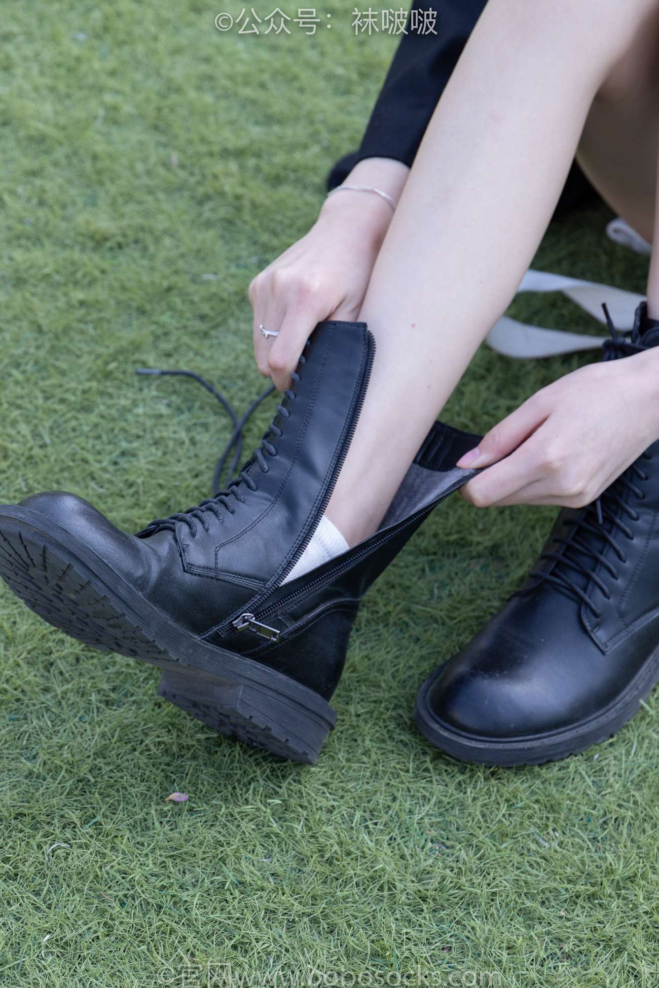 图片[109]-[BoBoSocks袜啵啵]NO.010 小甜豆-马丁靴、白色短棉袜、裸足[117P] – 速更版-美库