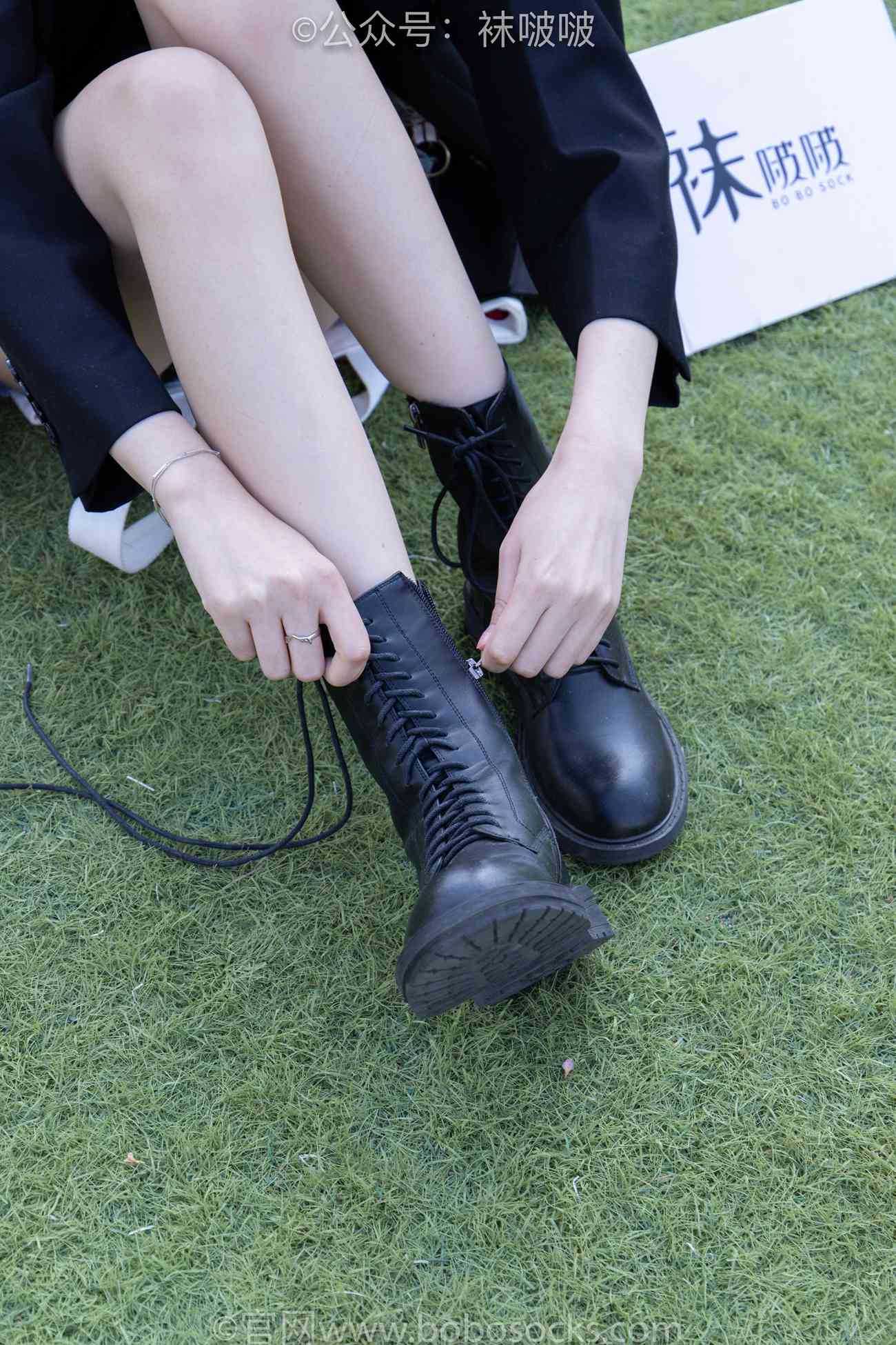 图片[110]-[BoBoSocks袜啵啵]NO.010 小甜豆-马丁靴、白色短棉袜、裸足[117P] – 速更版-美库