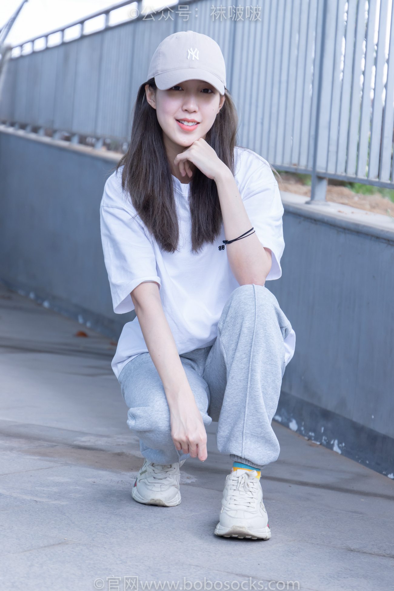 图片[19]-[BoBoSocks袜啵啵]NO.012 泡芙-运动鞋、白棉袜、裸足[132P] – 速更版-美库