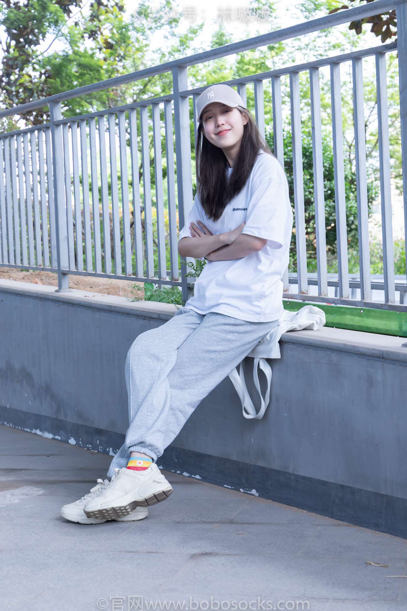 图片[21]-[BoBoSocks袜啵啵]NO.012 泡芙-运动鞋、白棉袜、裸足[132P] – 速更版-美库