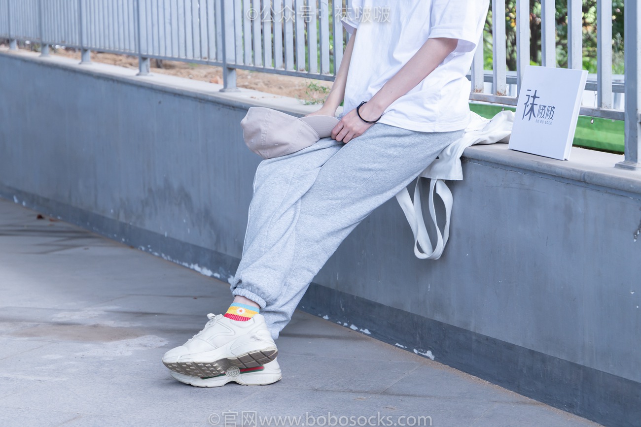图片[23]-[BoBoSocks袜啵啵]NO.012 泡芙-运动鞋、白棉袜、裸足[132P] – 速更版-美库