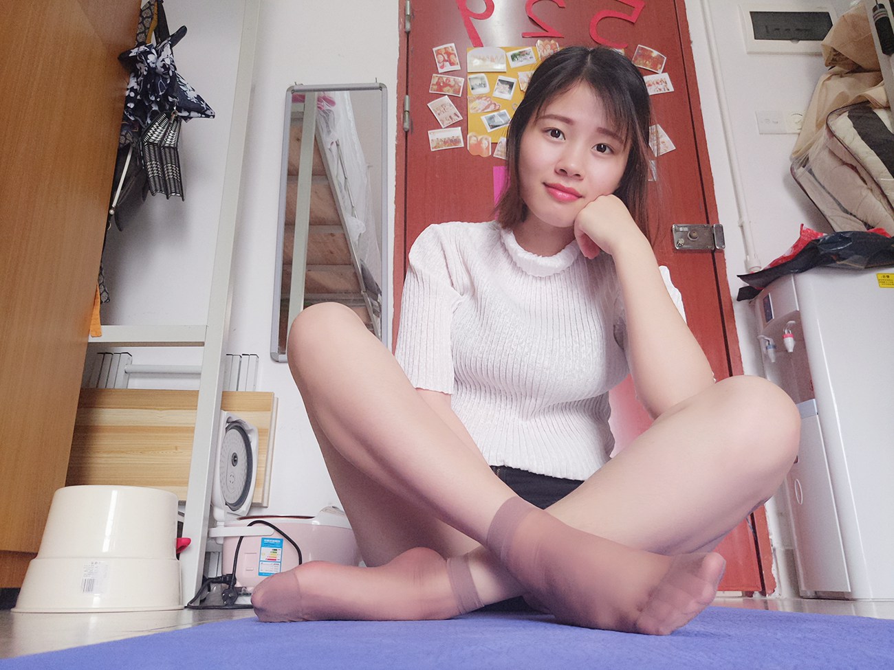 图片[19]-学妹校园寝室短丝系列013期 嘉怡[40P] – 速更版-美库