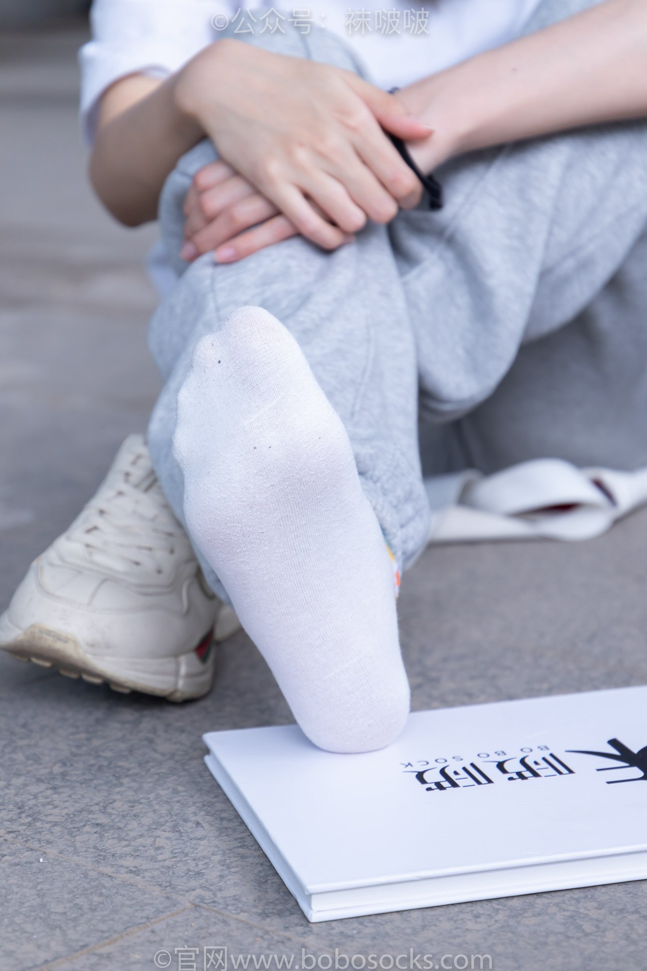 图片[54]-[BoBoSocks袜啵啵]NO.012 泡芙-运动鞋、白棉袜、裸足[132P] – 速更版-美库