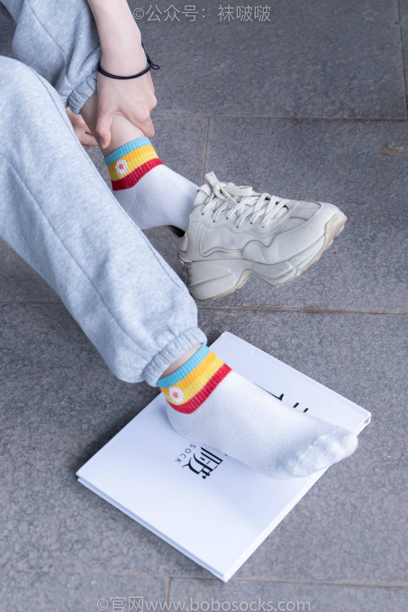 图片[61]-[BoBoSocks袜啵啵]NO.012 泡芙-运动鞋、白棉袜、裸足[132P] – 速更版-美库