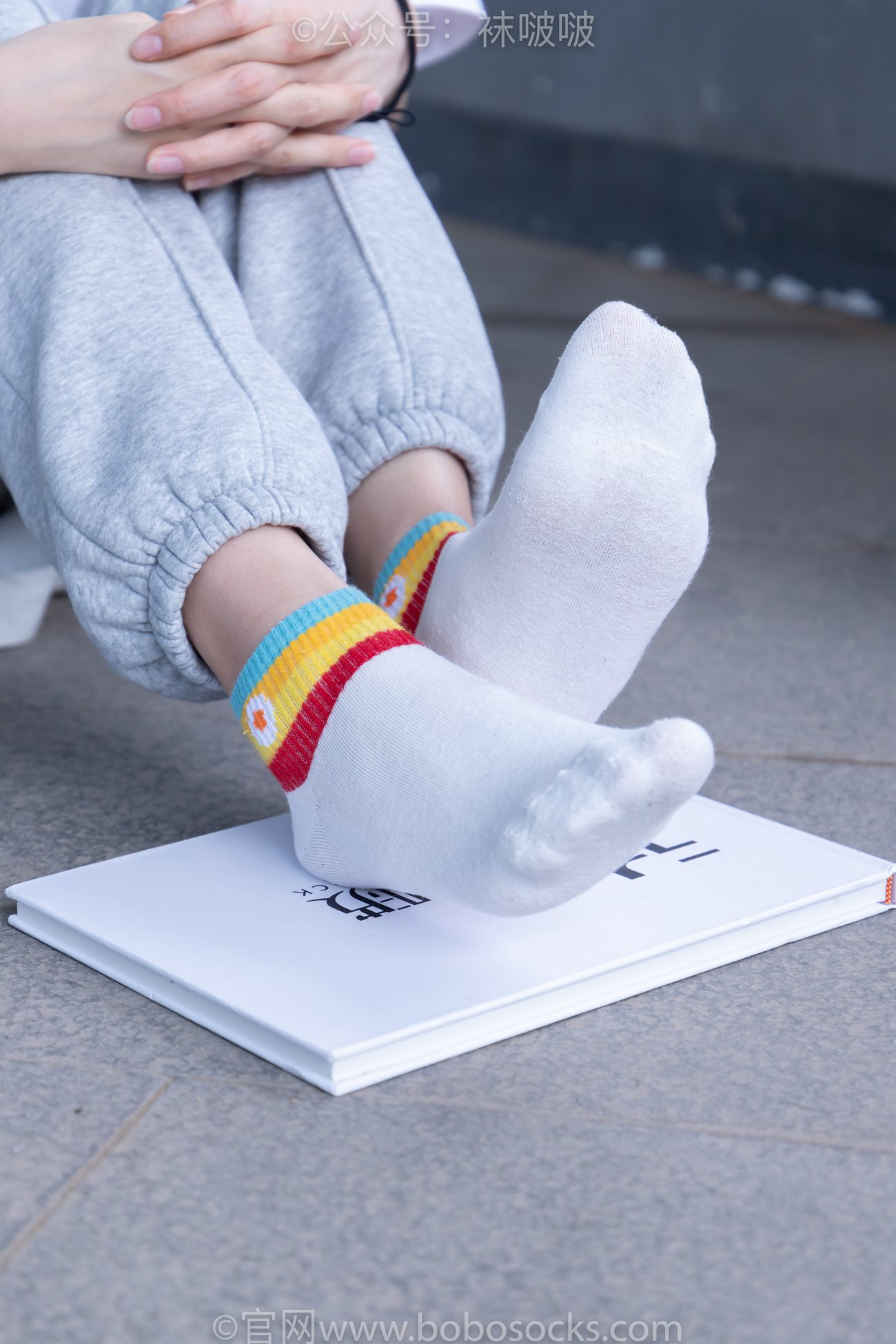图片[64]-[BoBoSocks袜啵啵]NO.012 泡芙-运动鞋、白棉袜、裸足[132P] – 速更版-美库
