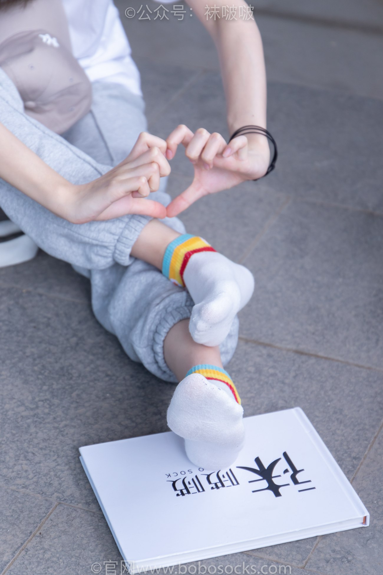 图片[75]-[BoBoSocks袜啵啵]NO.012 泡芙-运动鞋、白棉袜、裸足[132P] – 速更版-美库