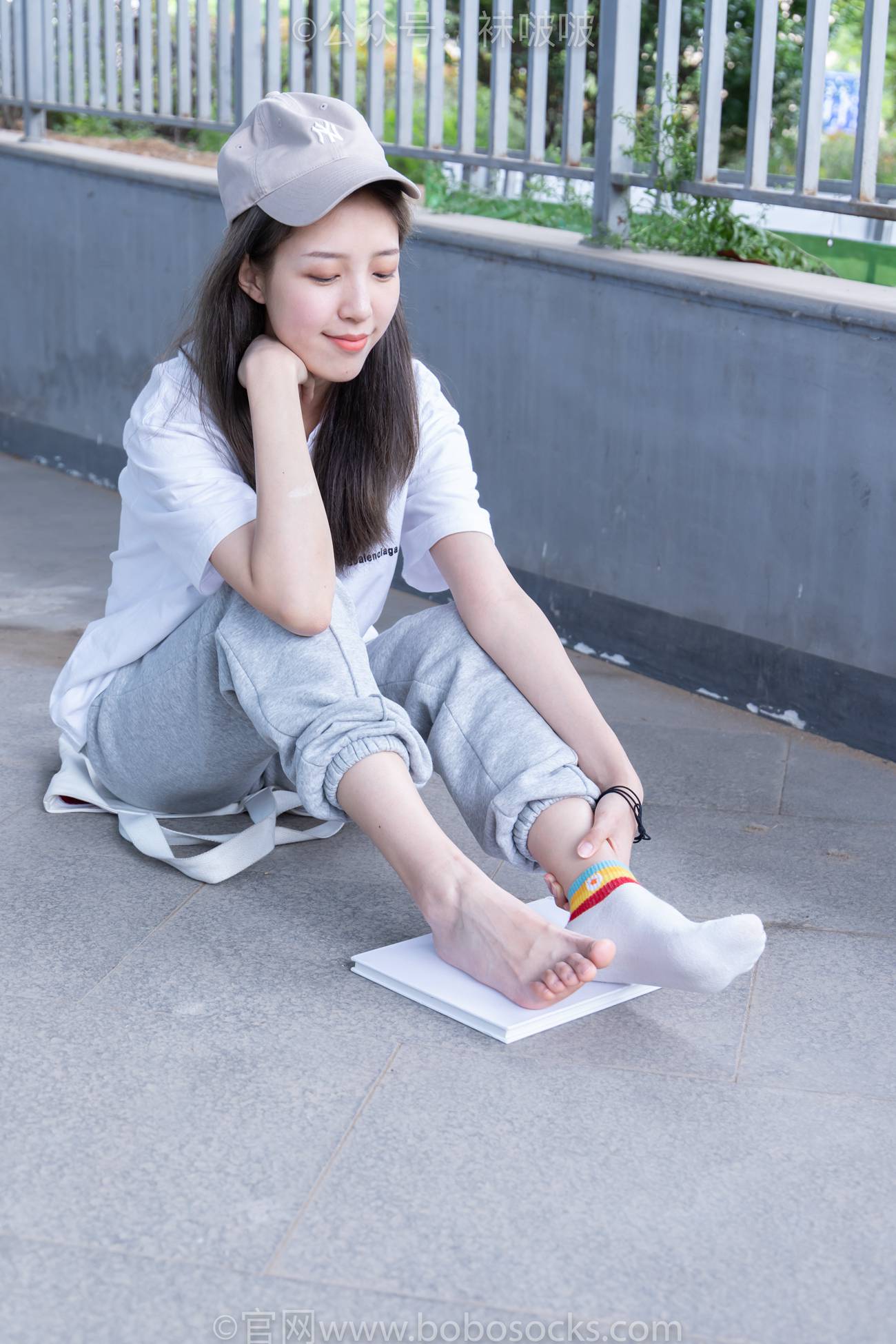 图片[94]-[BoBoSocks袜啵啵]NO.012 泡芙-运动鞋、白棉袜、裸足[132P] – 速更版-美库