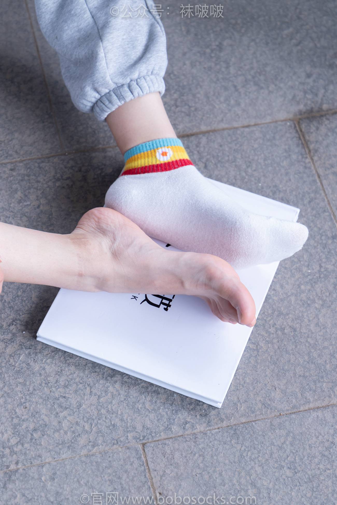 图片[98]-[BoBoSocks袜啵啵]NO.012 泡芙-运动鞋、白棉袜、裸足[132P] – 速更版-美库