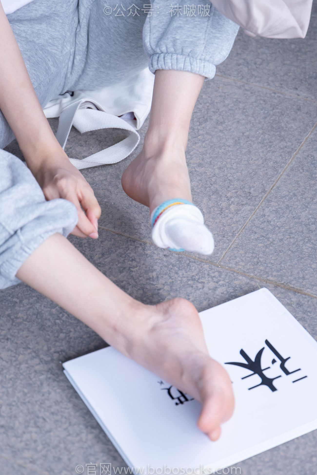 图片[101]-[BoBoSocks袜啵啵]NO.012 泡芙-运动鞋、白棉袜、裸足[132P] – 速更版-美库