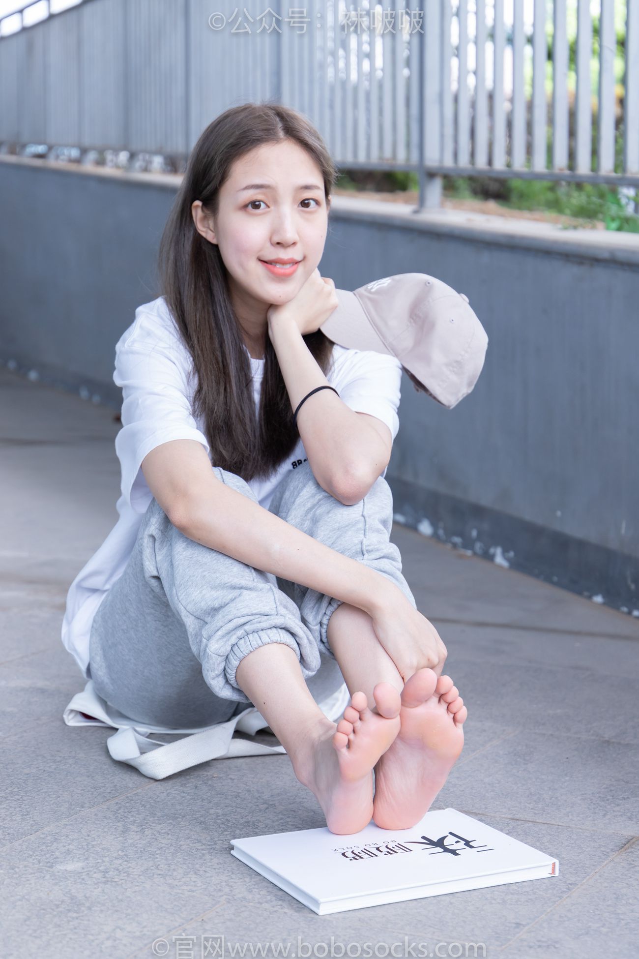 图片[105]-[BoBoSocks袜啵啵]NO.012 泡芙-运动鞋、白棉袜、裸足[132P] – 速更版-美库