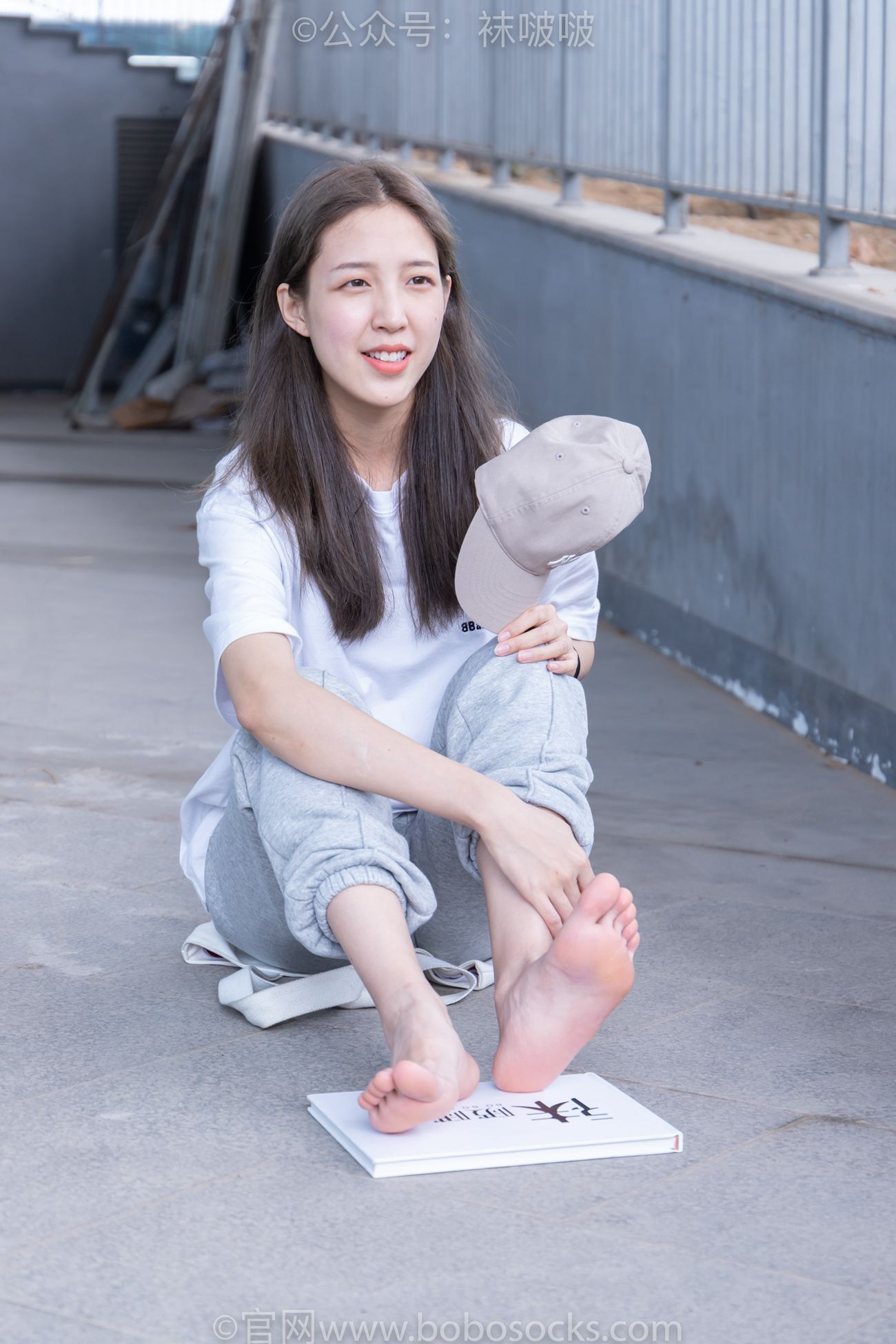 图片[108]-[BoBoSocks袜啵啵]NO.012 泡芙-运动鞋、白棉袜、裸足[132P] – 速更版-美库