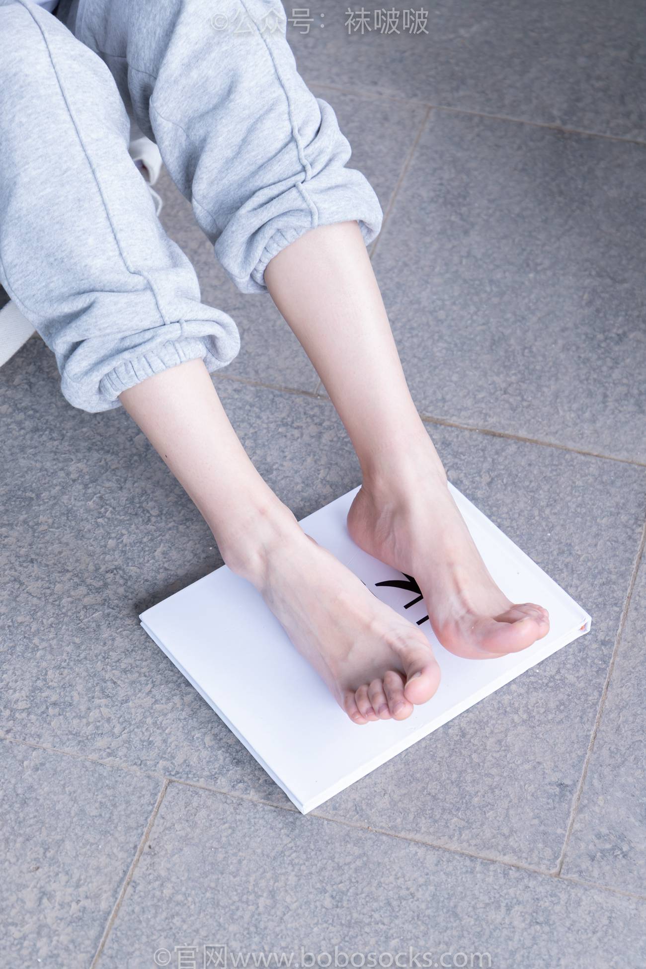 图片[113]-[BoBoSocks袜啵啵]NO.012 泡芙-运动鞋、白棉袜、裸足[132P] – 速更版-美库