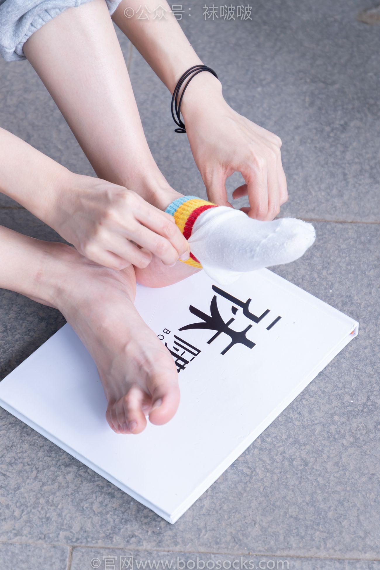 图片[120]-[BoBoSocks袜啵啵]NO.012 泡芙-运动鞋、白棉袜、裸足[132P] – 速更版-美库