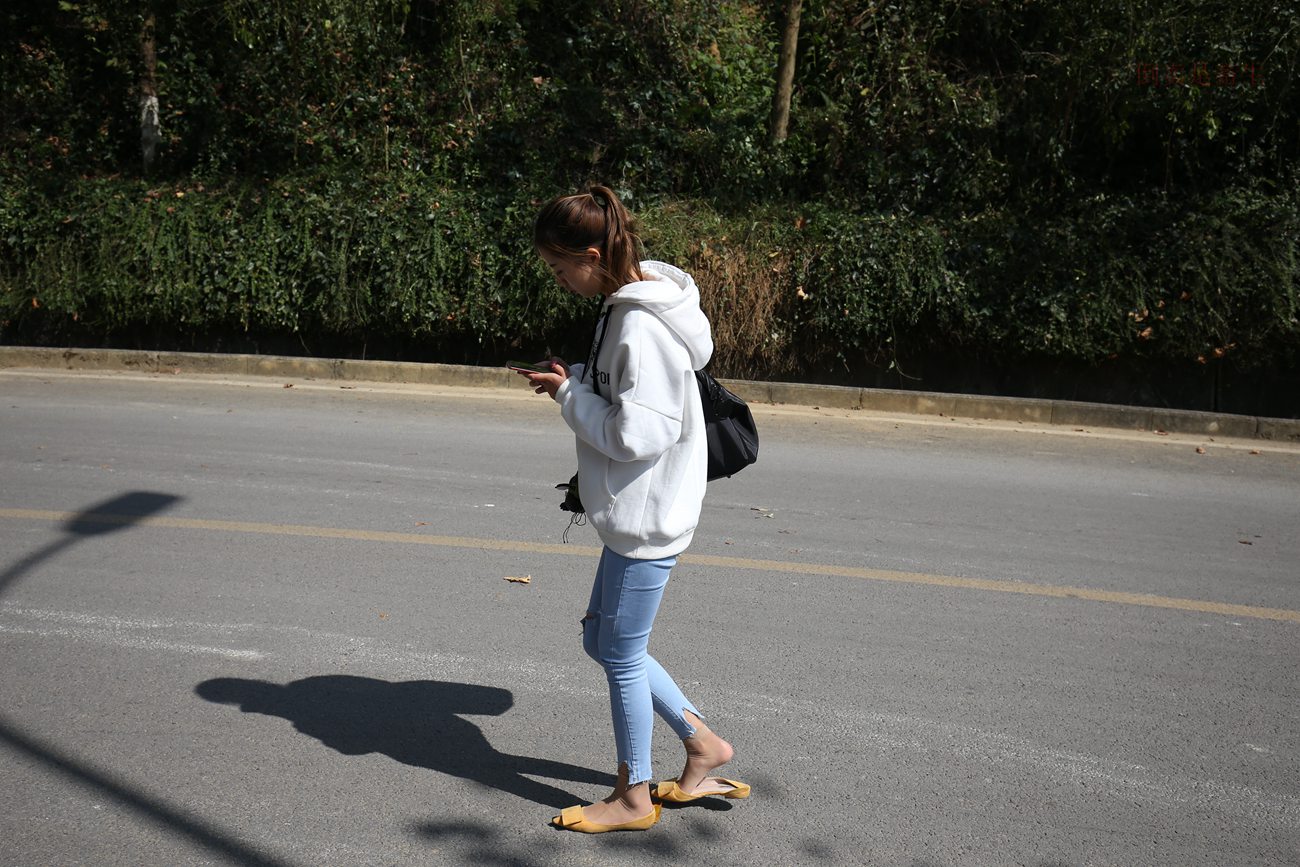 图片[25]-大西瓜爱牙膏-早期作品-Z6-3 模特1 9牛仔短丝 (2)[137P] – 速更版-美库