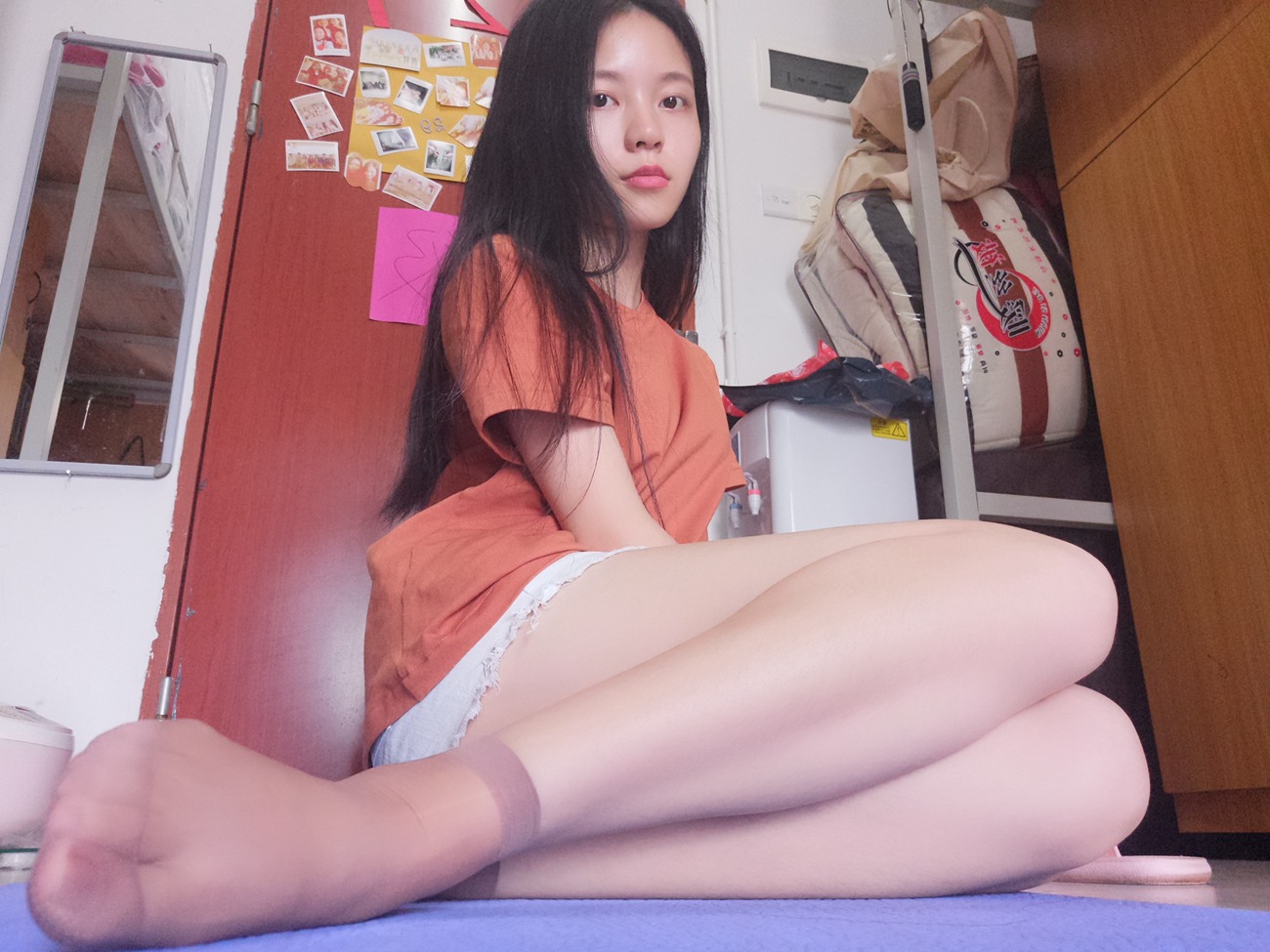 图片[44]-学妹校园寝室短丝系列017期 静静[60P] – 速更版-美库