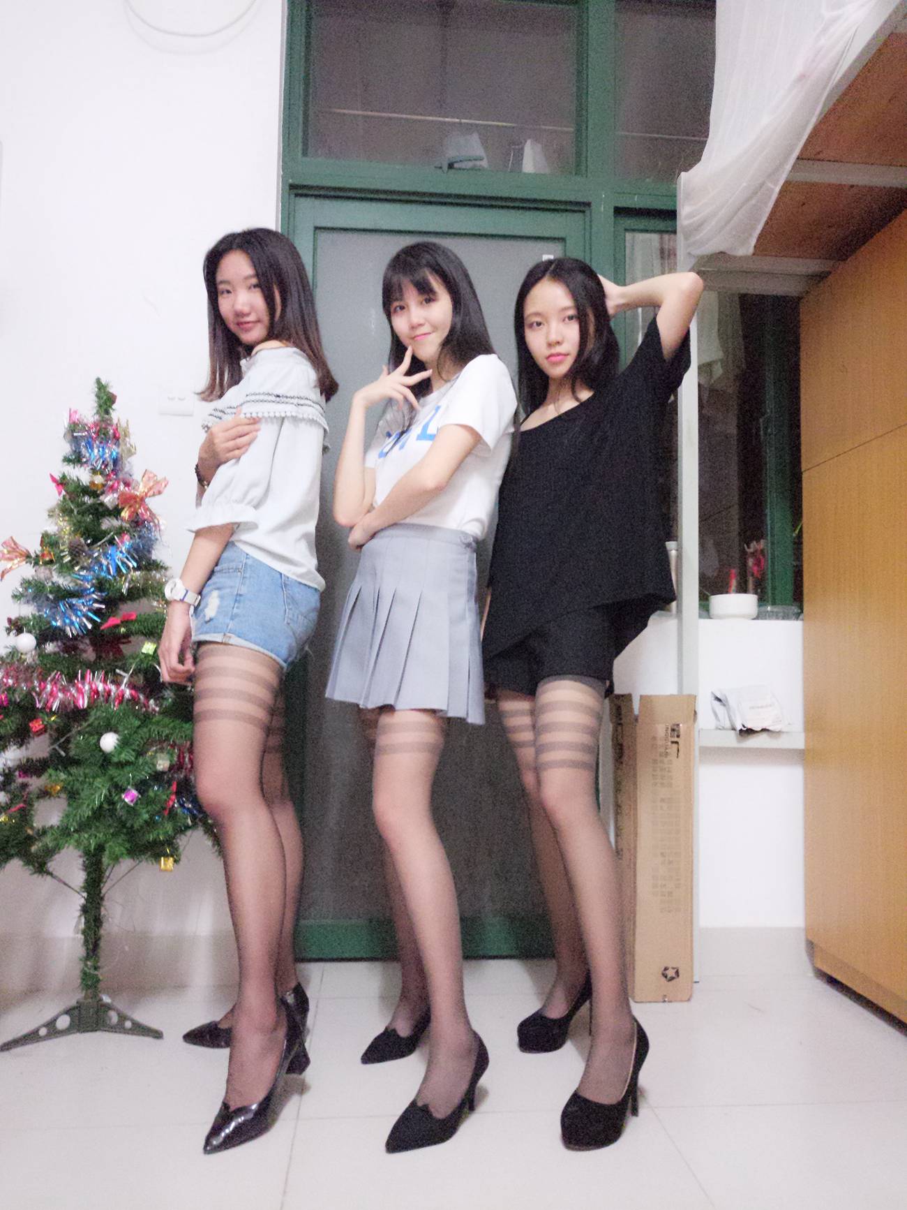 图片[50]-学妹校园寝室短丝系列017期 静静[60P] – 速更版-美库