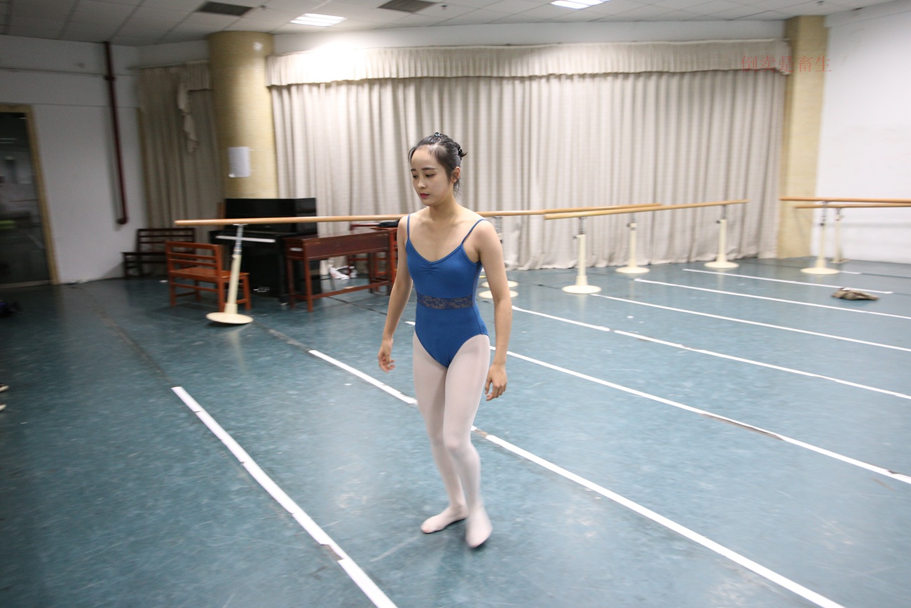 图片[15]-大西瓜爱牙膏-早期作品-Z6-4 模特2 月下舞蹈 (3)[104P] – 速更版-美库