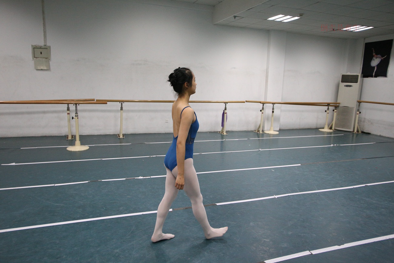 图片[42]-大西瓜爱牙膏-早期作品-Z6-4 模特2 月下舞蹈 (3)[104P] – 速更版-美库