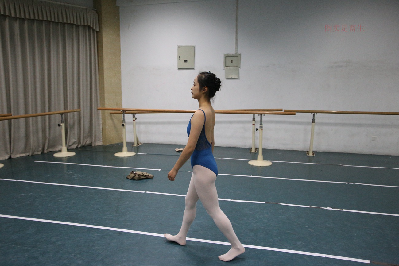 图片[46]-大西瓜爱牙膏-早期作品-Z6-4 模特2 月下舞蹈 (3)[104P] – 速更版-美库