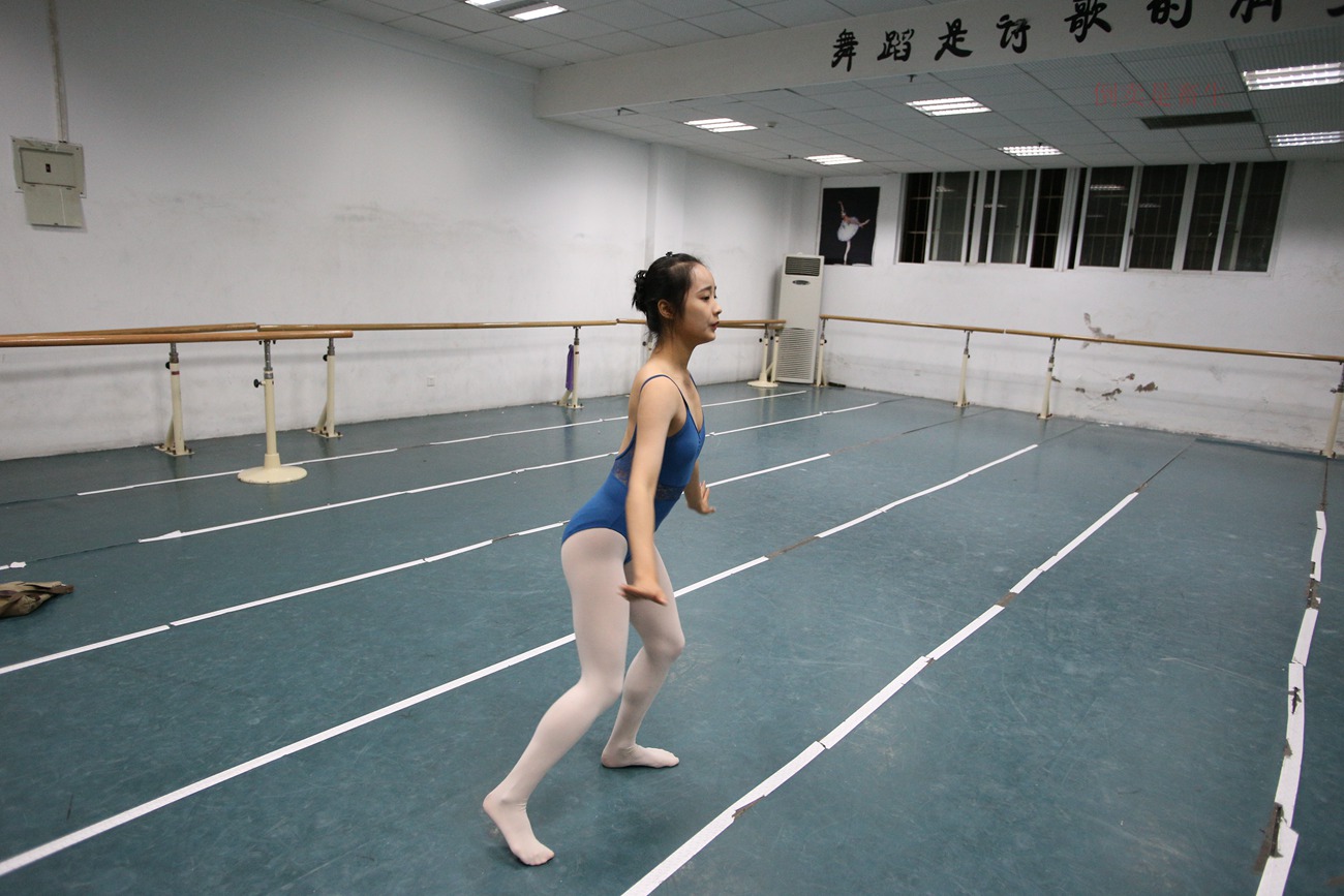 图片[72]-大西瓜爱牙膏-早期作品-Z6-4 模特2 月下舞蹈 (3)[104P] – 速更版-美库