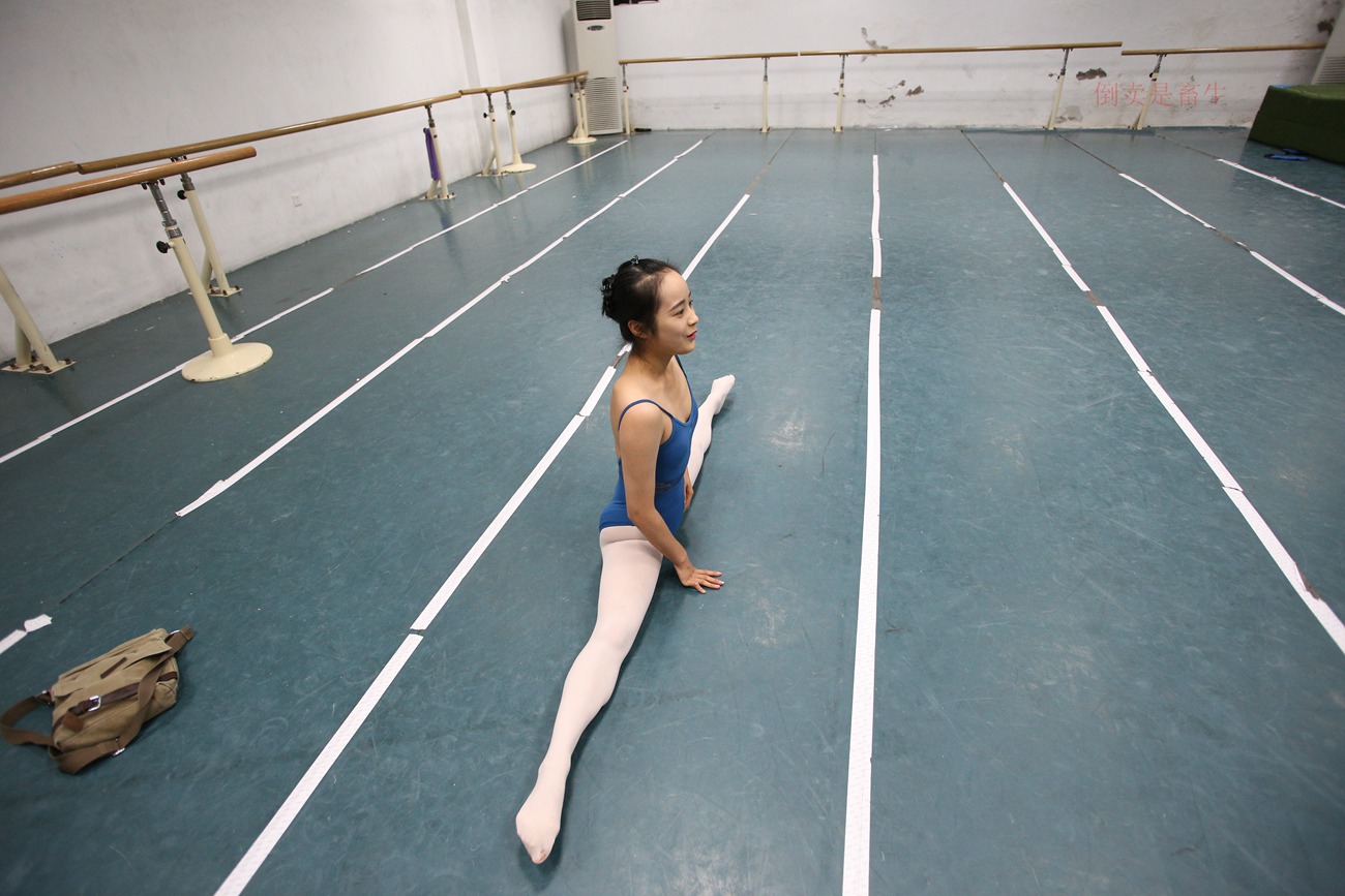 图片[99]-大西瓜爱牙膏-早期作品-Z6-4 模特2 月下舞蹈 (3)[104P] – 速更版-美库