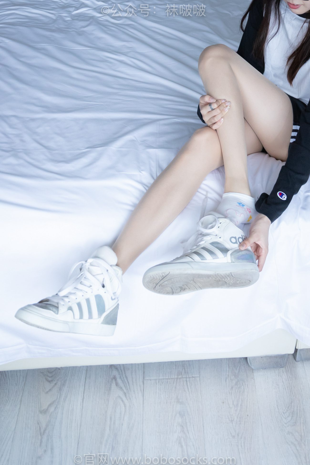 图片[38]-[BoBoSocks袜啵啵]NO.015 稚予-阿迪板鞋、白色短棉袜、肉丝[135P] – 速更版-美库