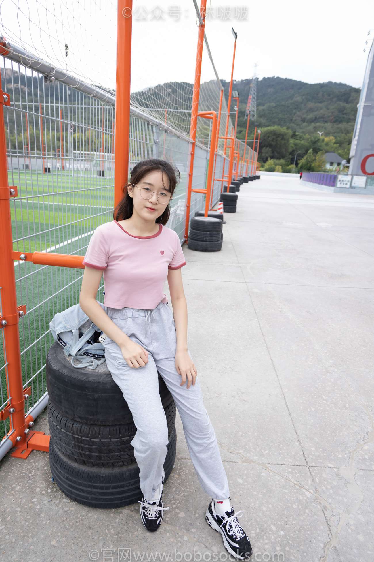 图片[10]-[BoBoSocks袜啵啵]NO.016 熊熊-斯凯奇运动鞋、棉袜（踩脏）、裸足[147P] – 速更版-美库