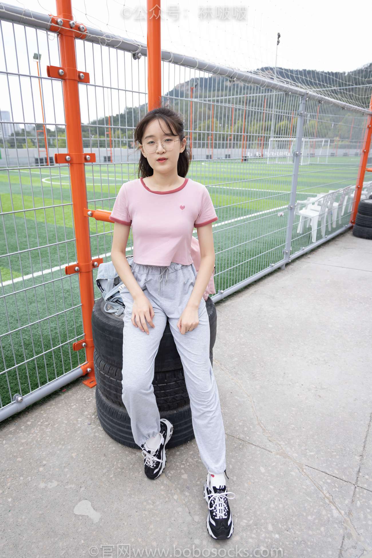 图片[11]-[BoBoSocks袜啵啵]NO.016 熊熊-斯凯奇运动鞋、棉袜（踩脏）、裸足[147P] – 速更版-美库