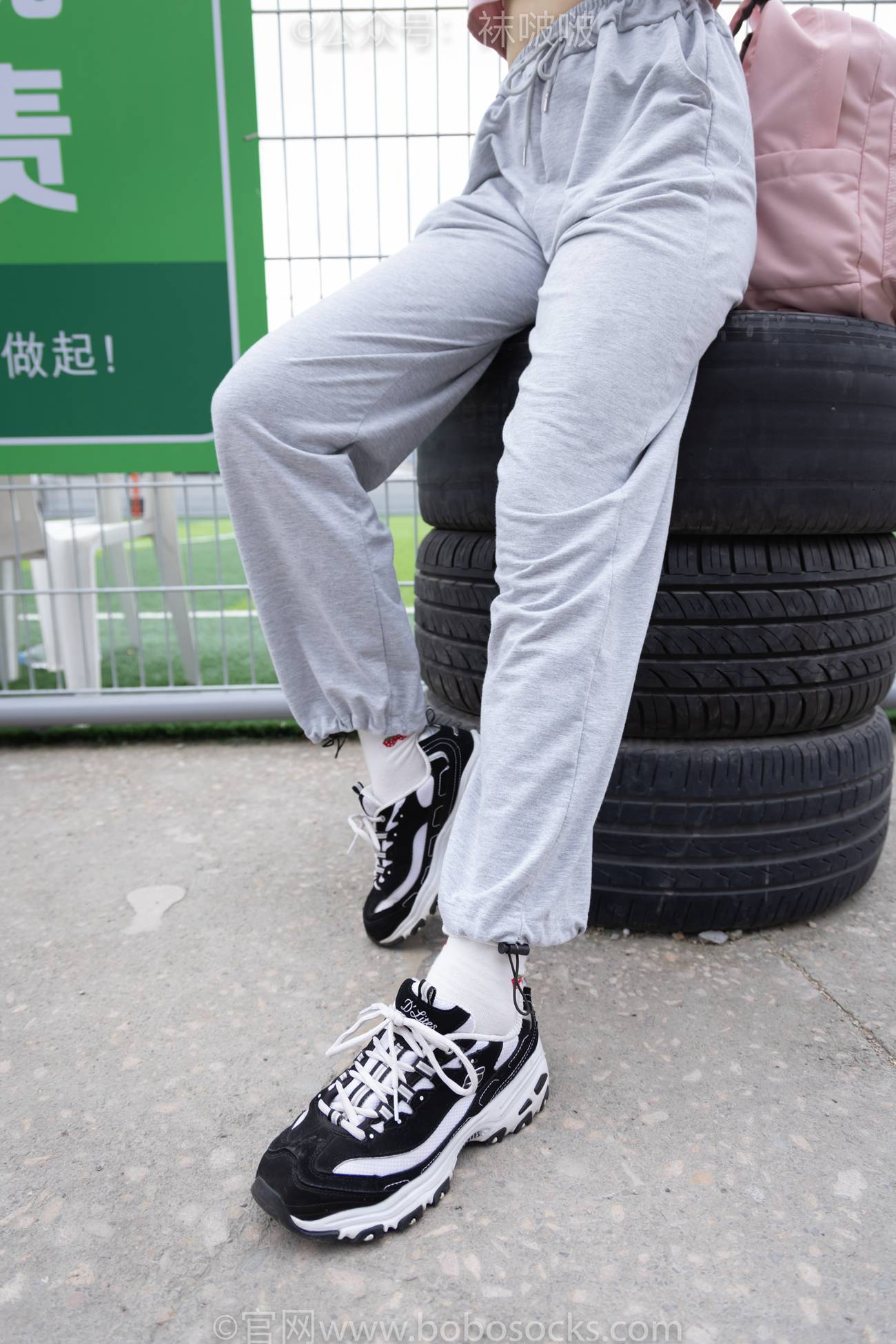 图片[12]-[BoBoSocks袜啵啵]NO.016 熊熊-斯凯奇运动鞋、棉袜（踩脏）、裸足[147P] – 速更版-美库