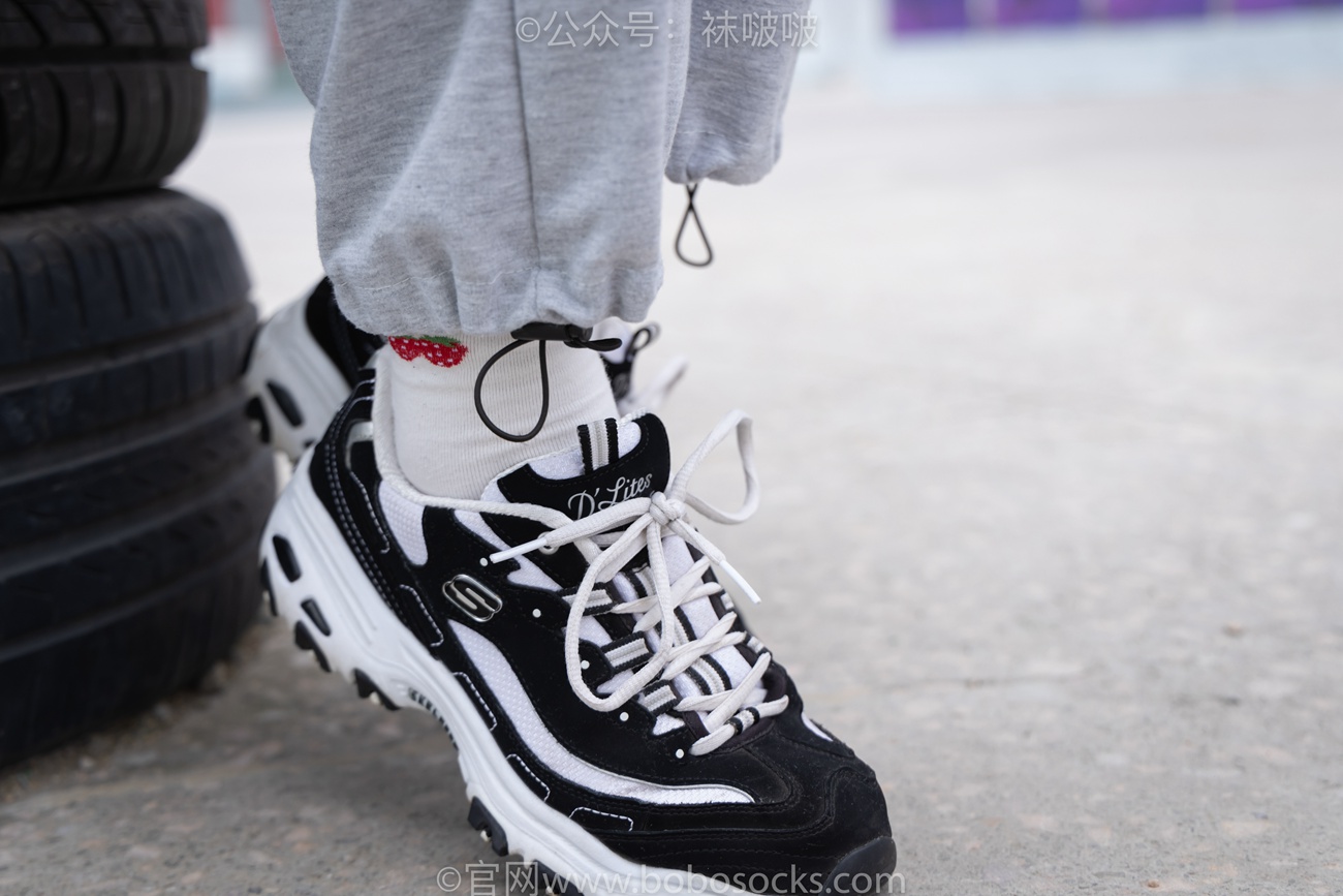 图片[15]-[BoBoSocks袜啵啵]NO.016 熊熊-斯凯奇运动鞋、棉袜（踩脏）、裸足[147P] – 速更版-美库
