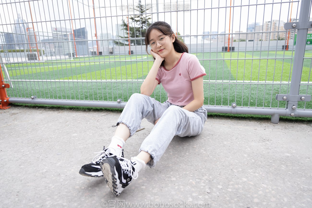 图片[16]-[BoBoSocks袜啵啵]NO.016 熊熊-斯凯奇运动鞋、棉袜（踩脏）、裸足[147P] – 速更版-美库